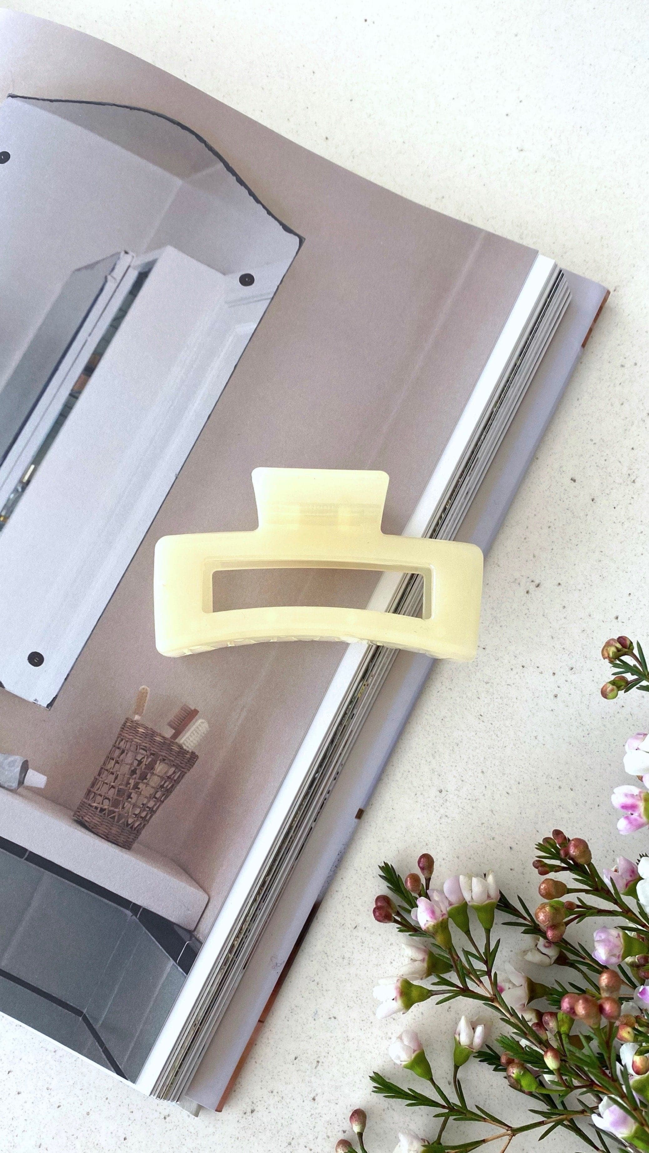 Steph Rectangle Claw Clip - Lemon-Sunshines Bliss