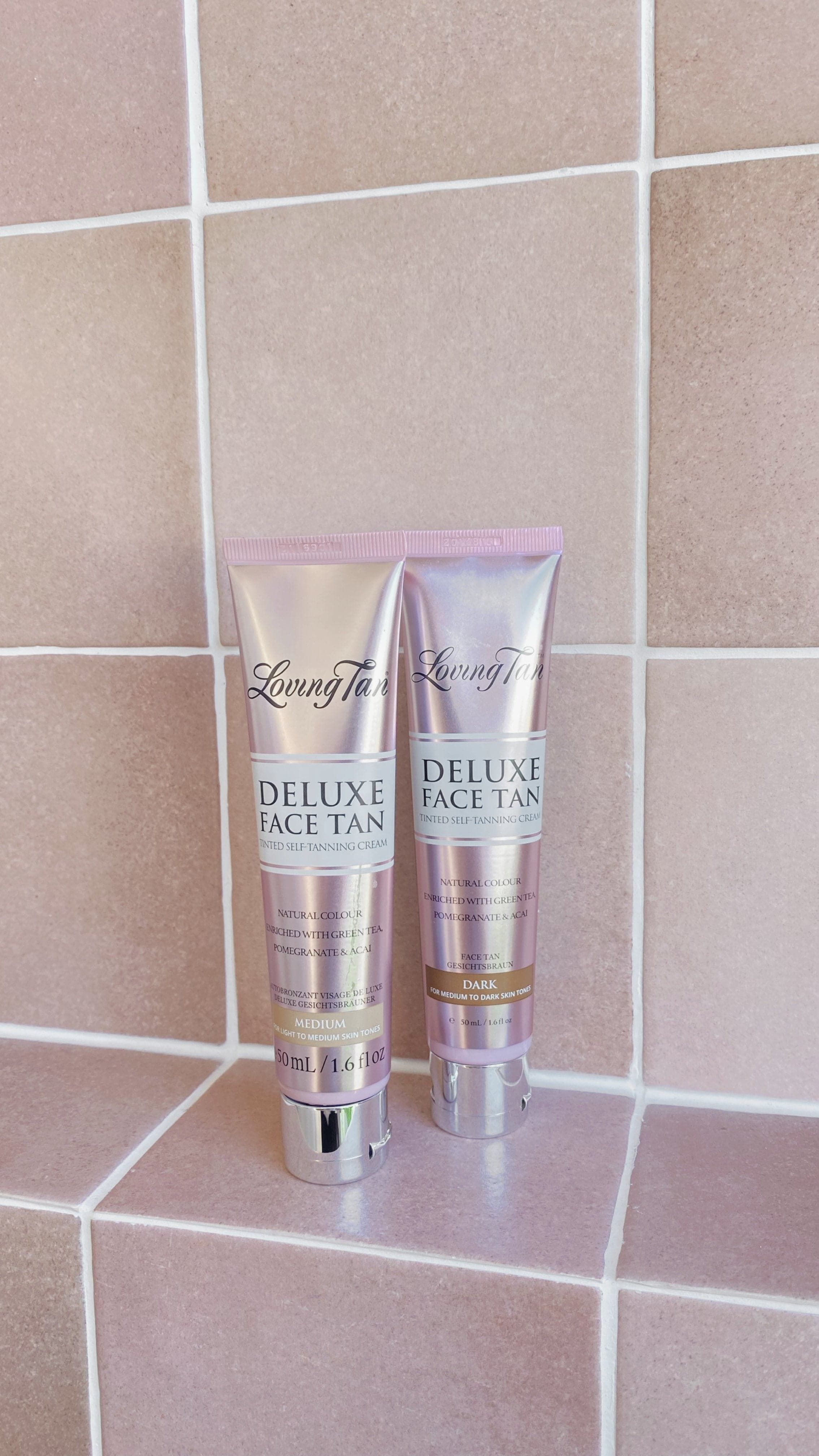 Loving Tan Deluxe Face Tan - Dark-Sunshines Bliss