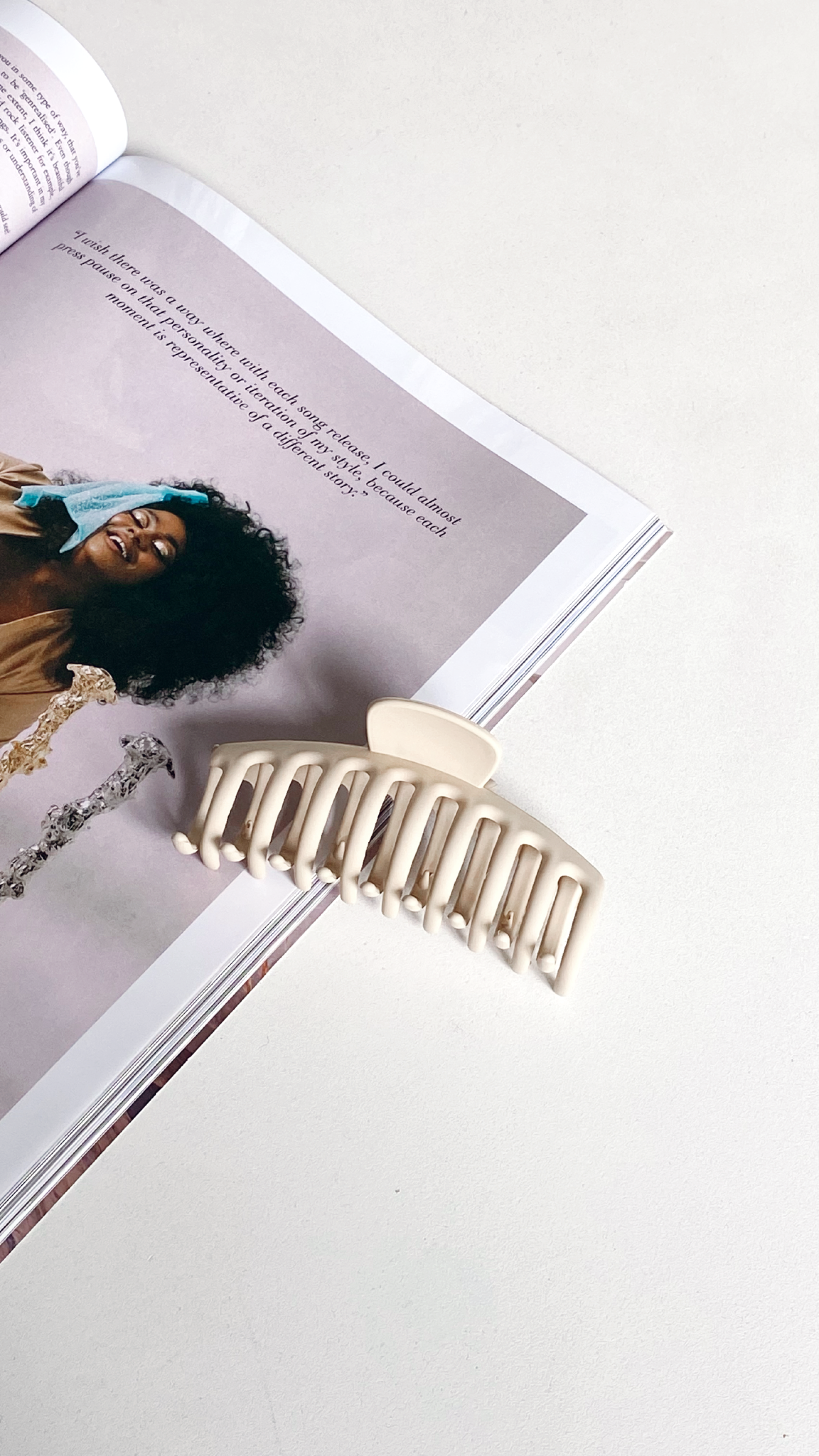 Regina Matte Claw Clip - Cream-Sunshines Bliss