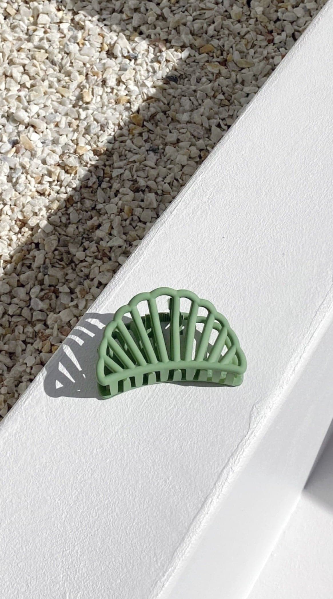 Chaz Claw Clip - Khaki-Sunshines Bliss