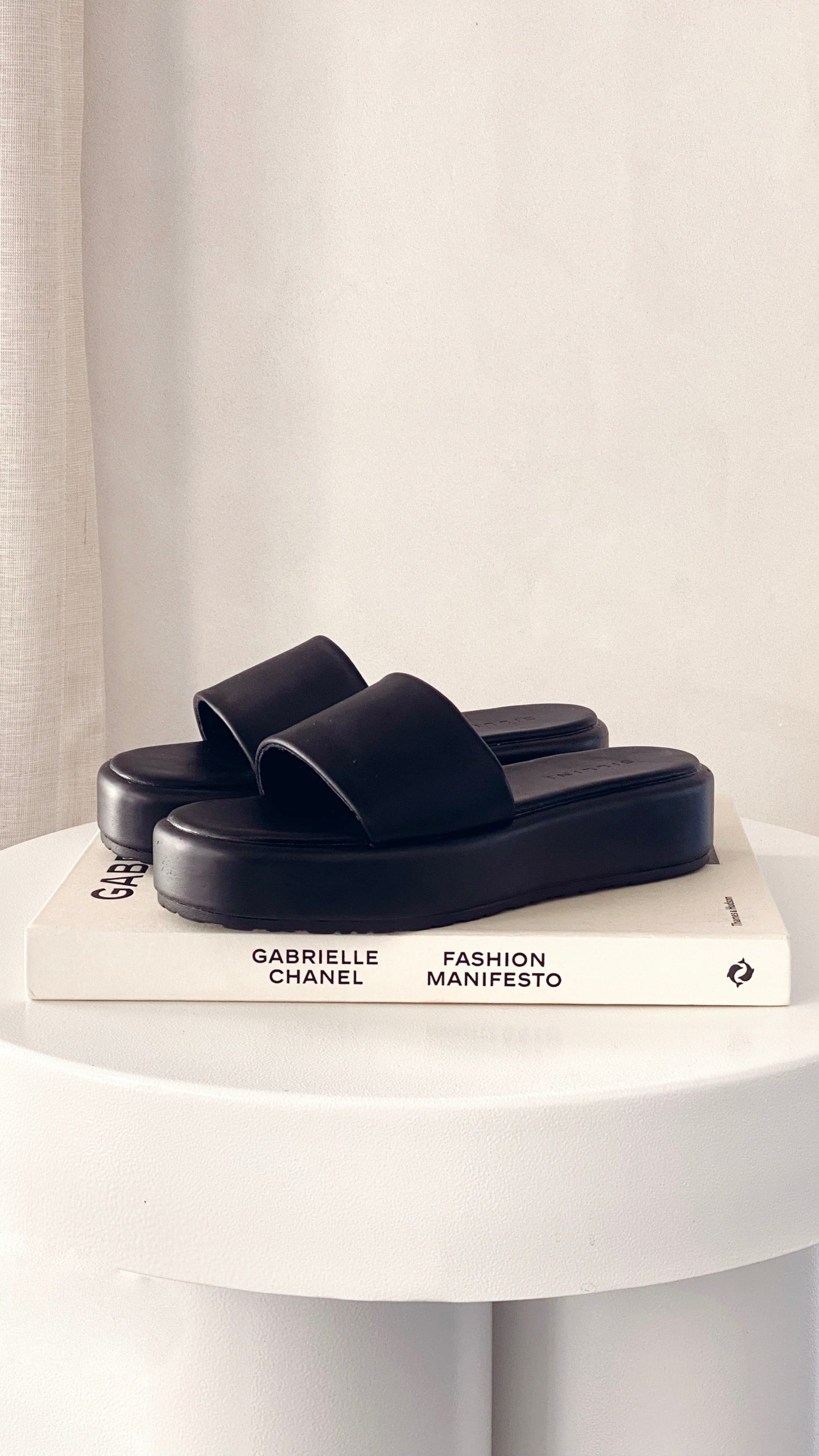 Karlo Slide - Black-Sunshines Bliss