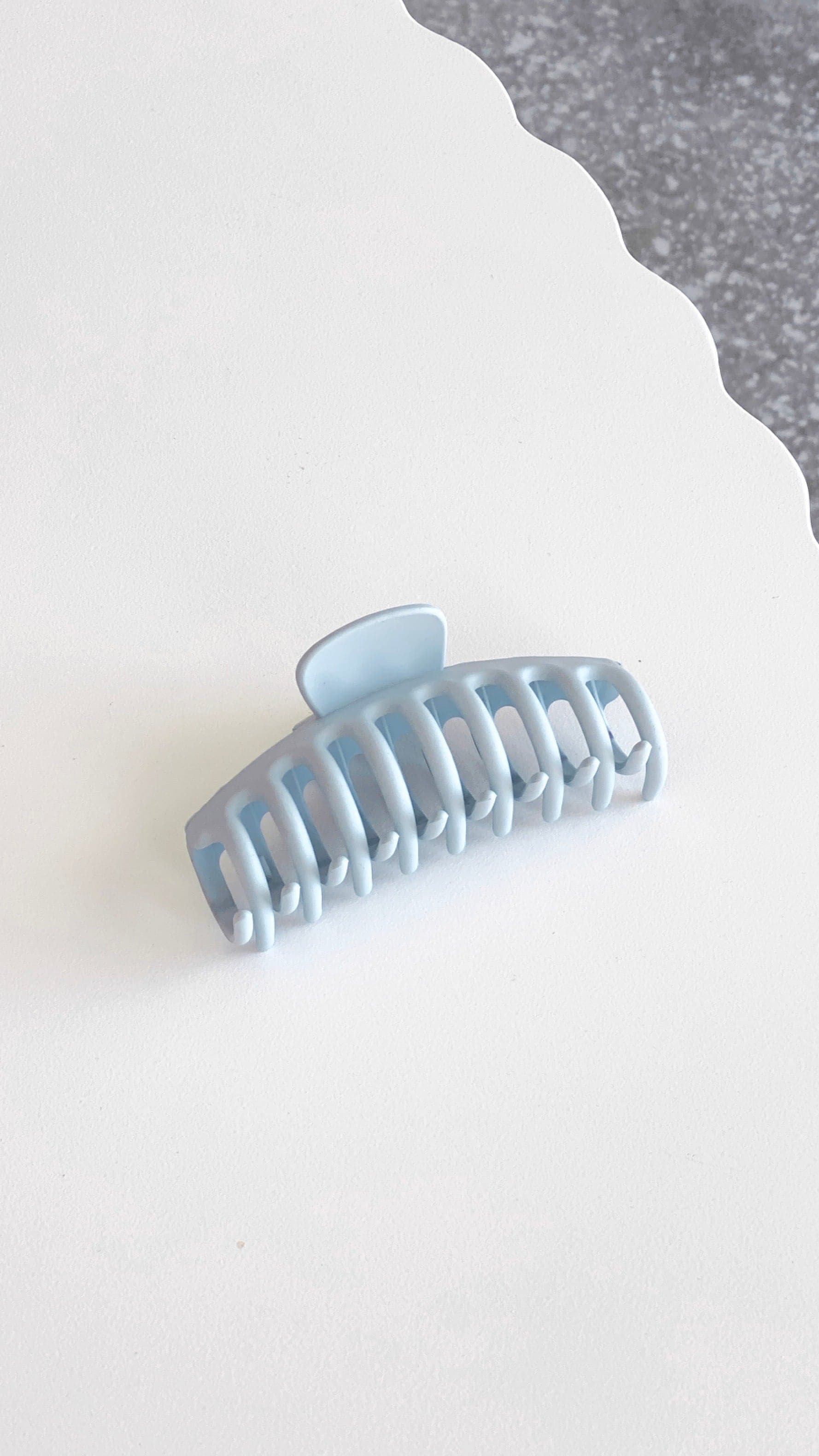 Reese Claw Clip - Sky-Sunshines Bliss