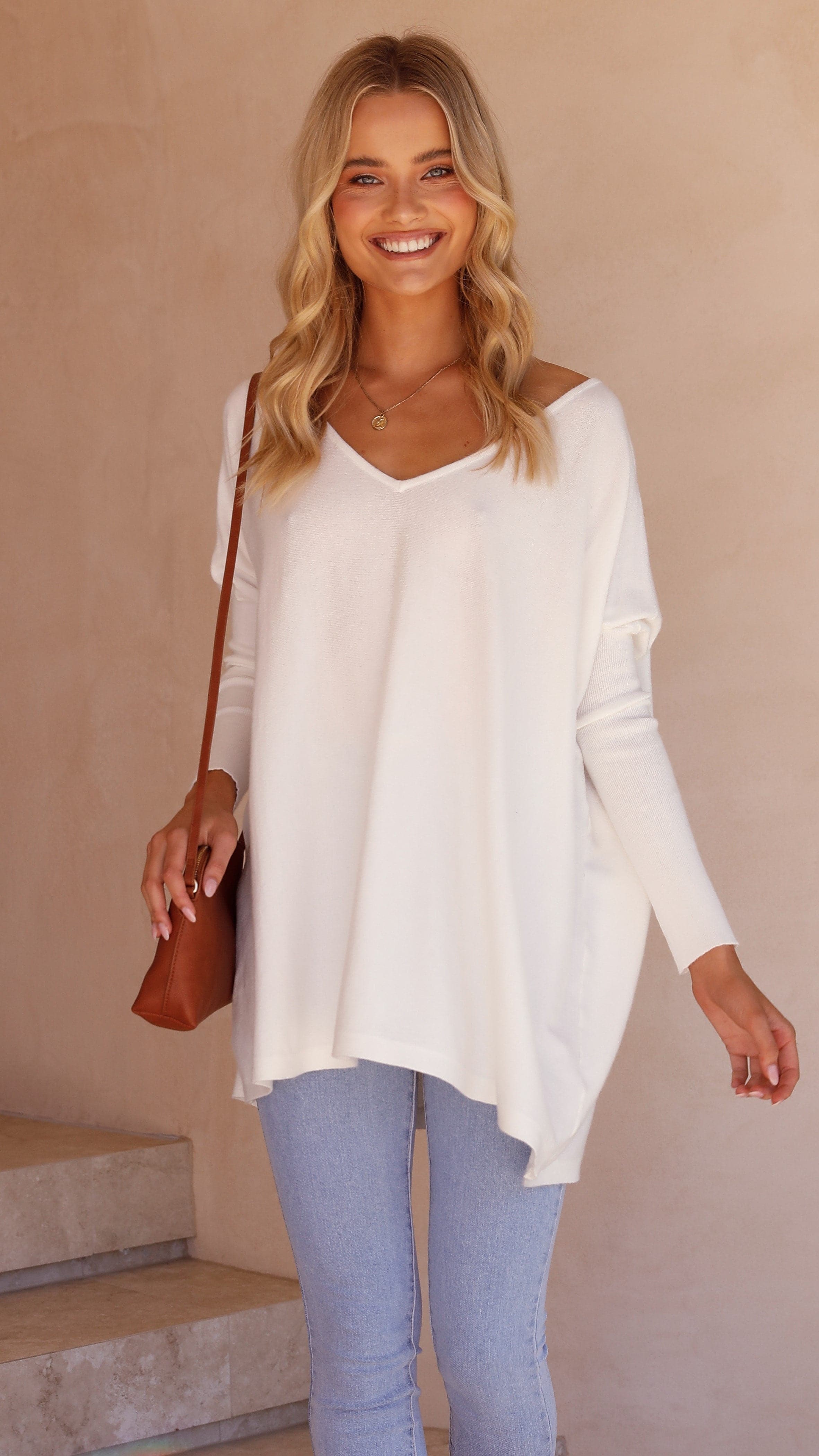Amalia Knit Top - White-Sunshines Bliss