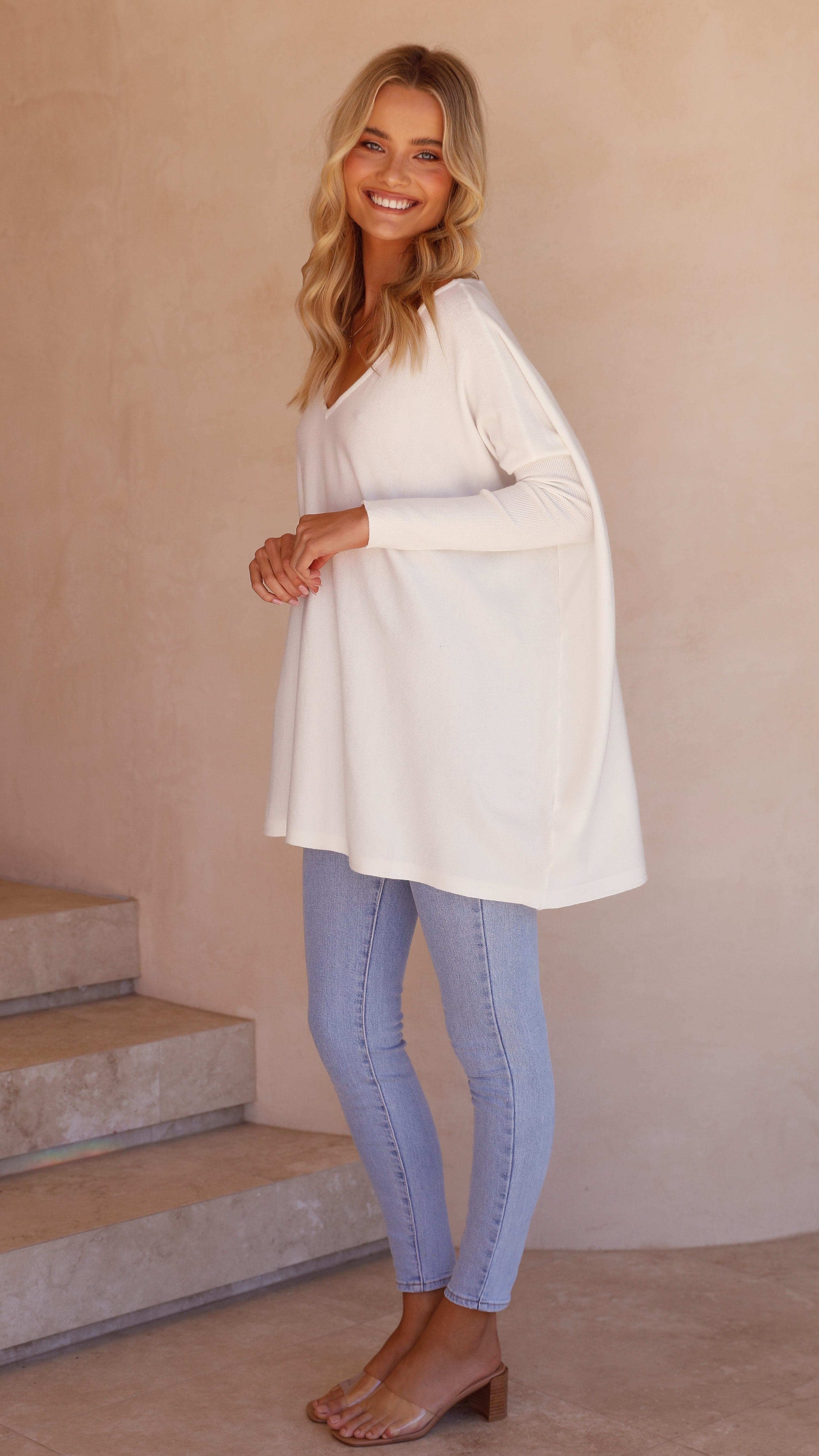 Amalia Knit Top - White-Sunshines Bliss