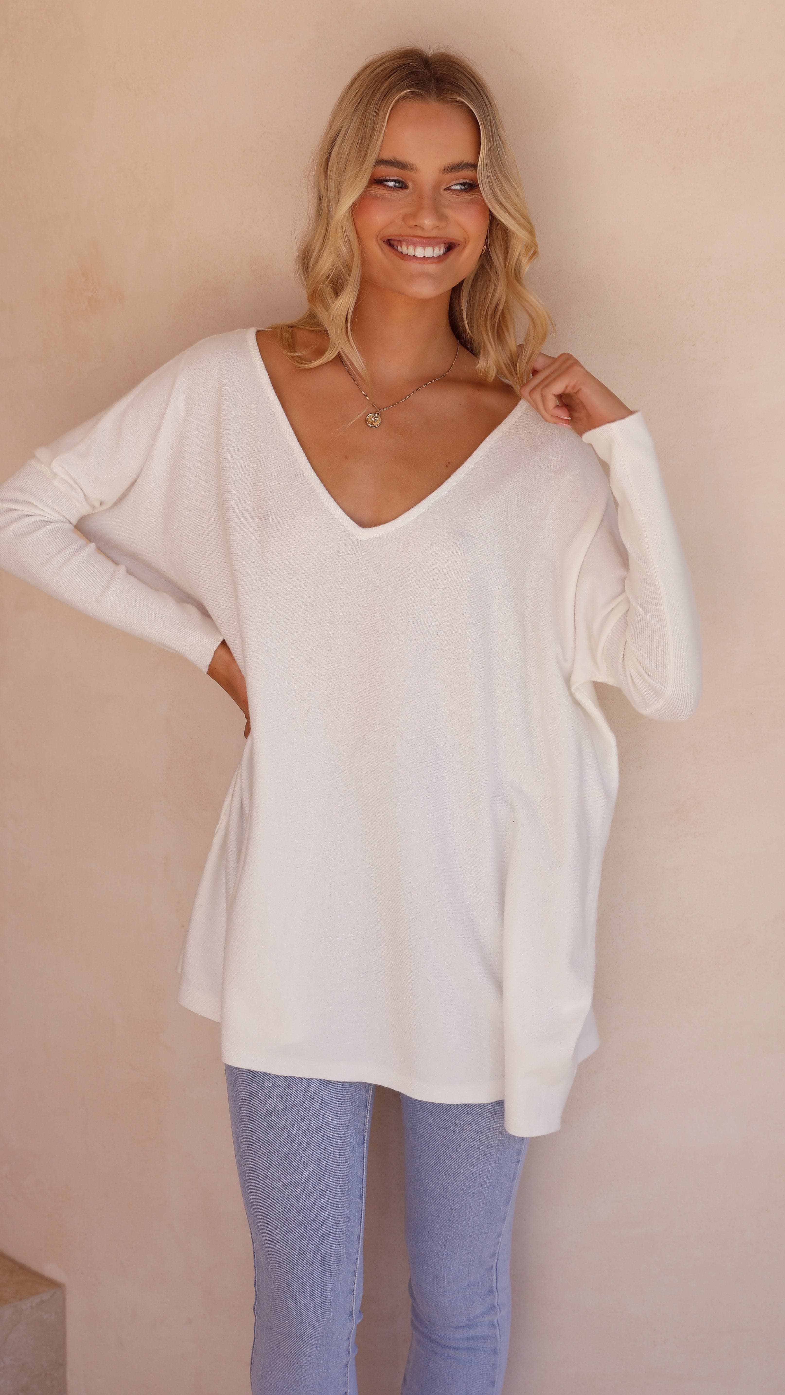 Amalia Knit Top - White-Sunshines Bliss