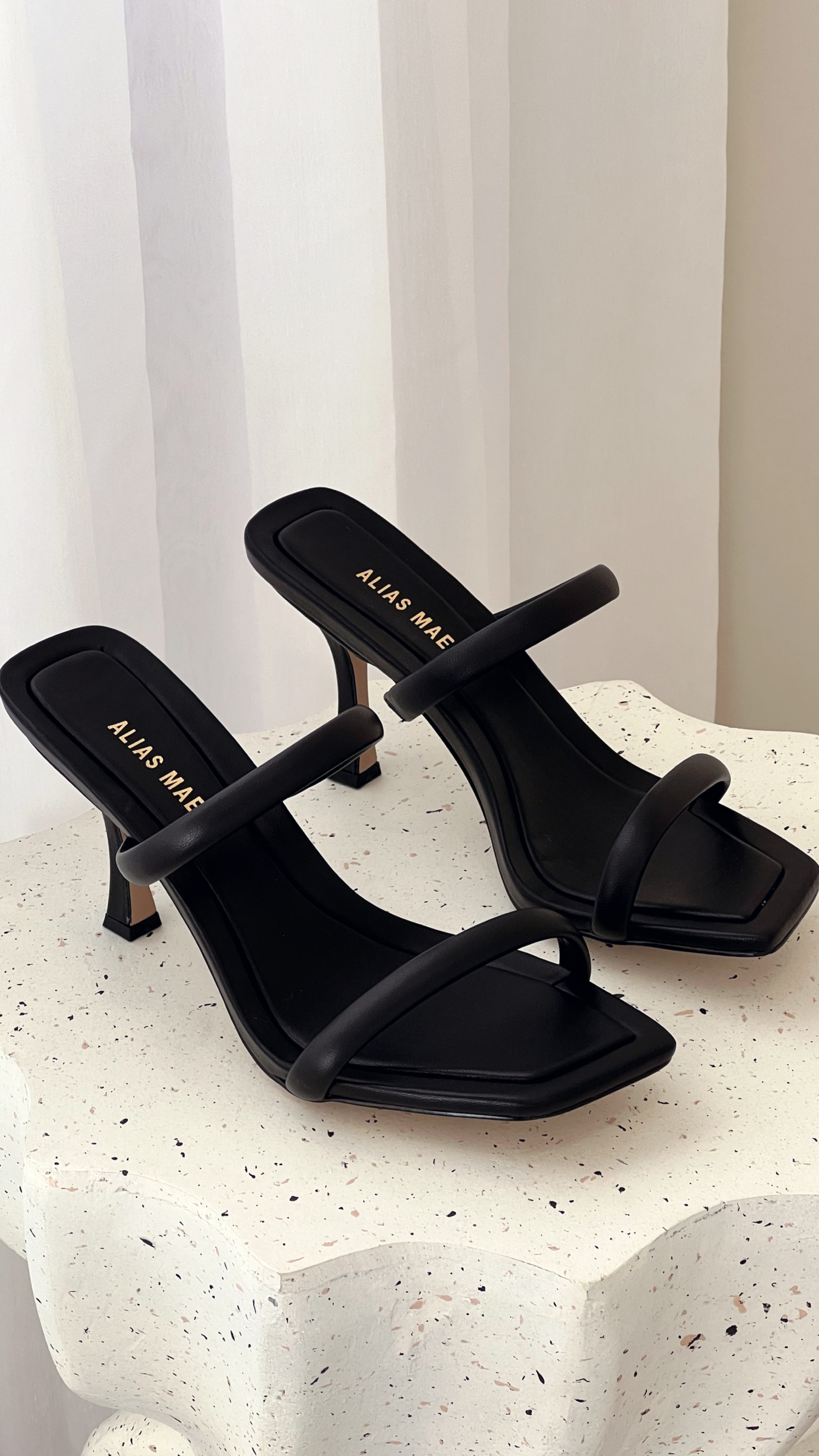 Alias Mae Kasey Heel - Black Burnished-Sunshines Bliss