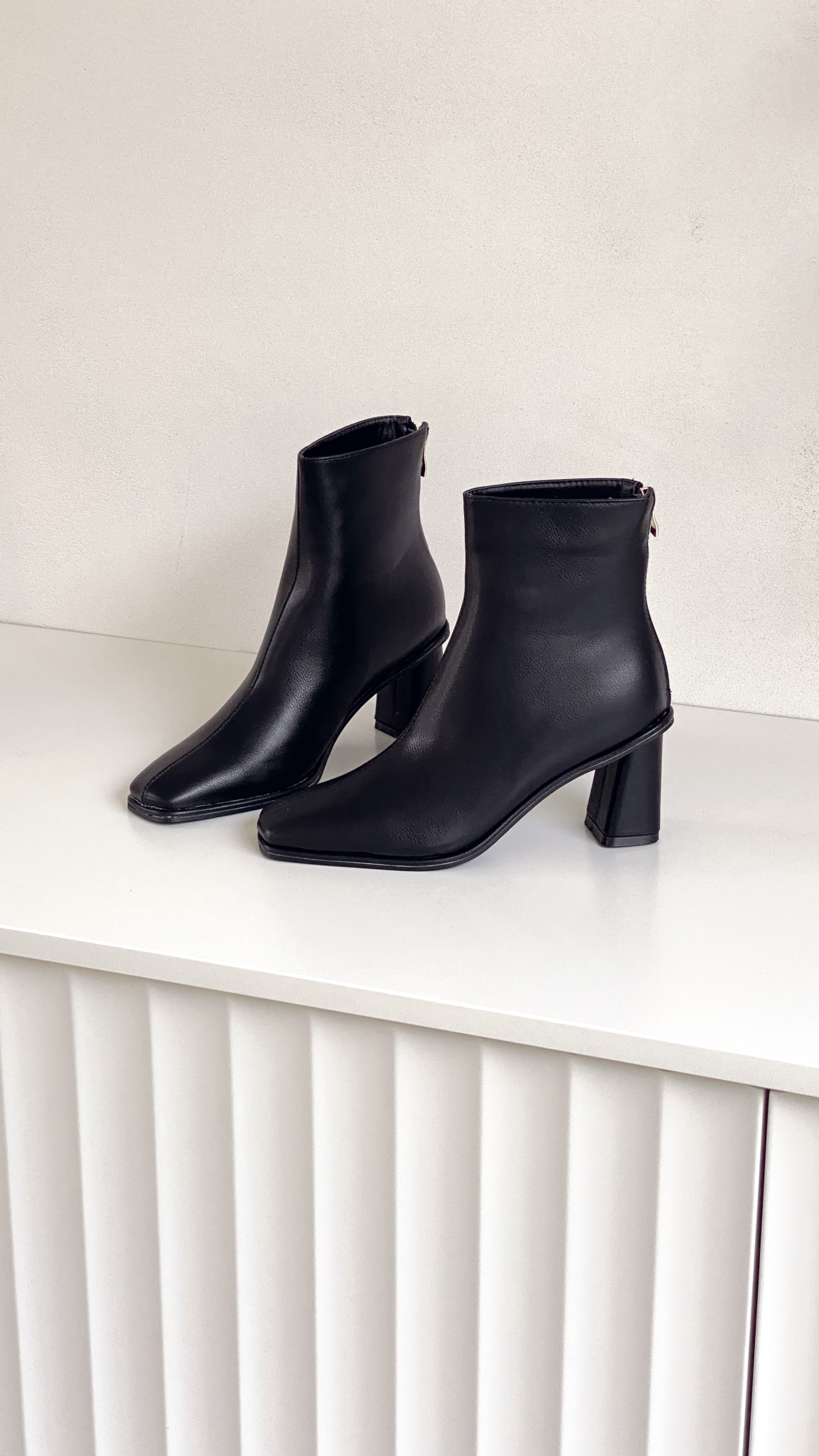 Quinnie Boots - Black-Sunshines Bliss