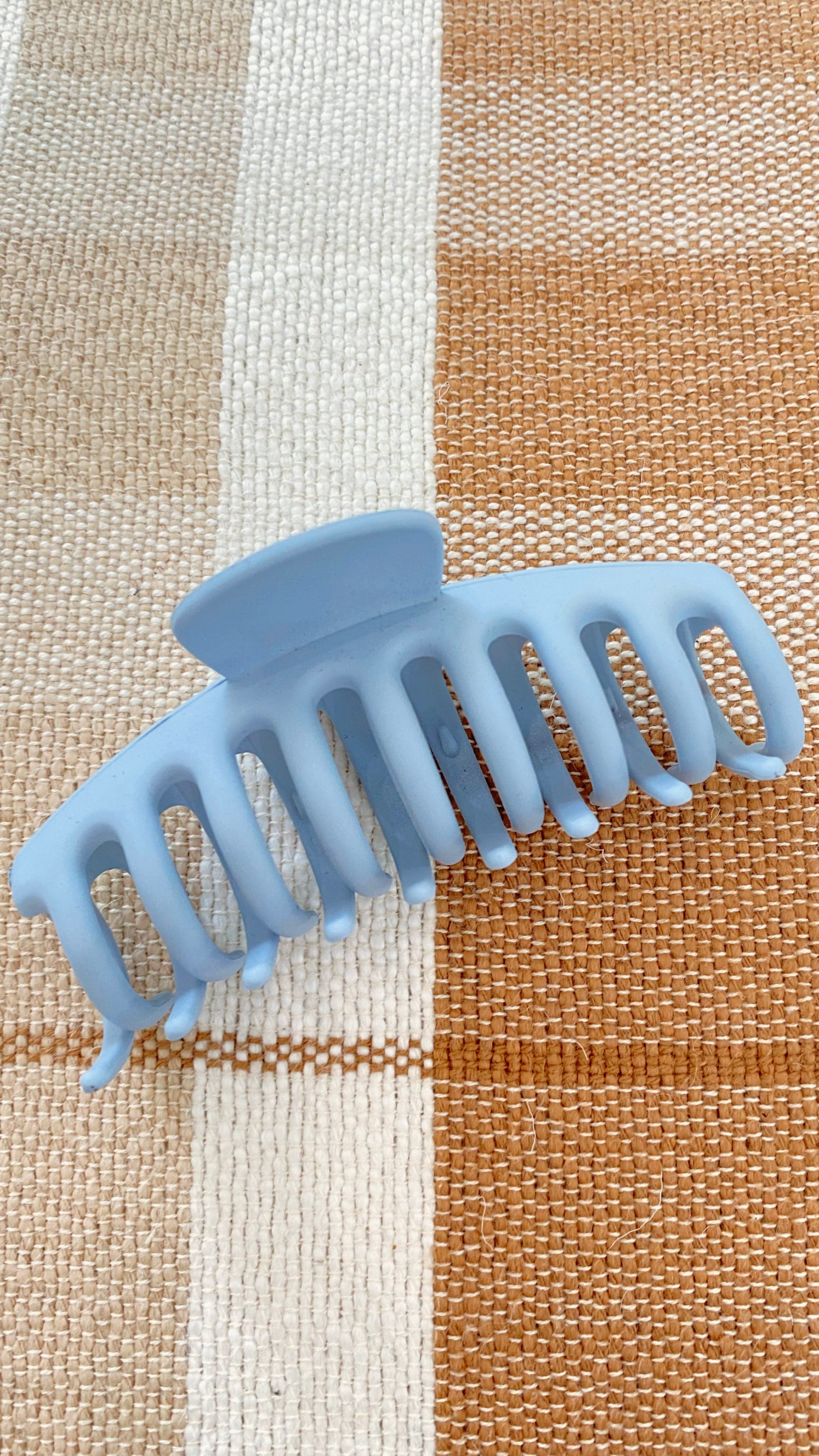 Reese Claw Clip - Sky-Sunshines Bliss