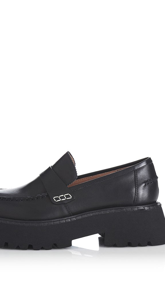 Alias Mae Tammy Loafers - Black-Sunshines Bliss