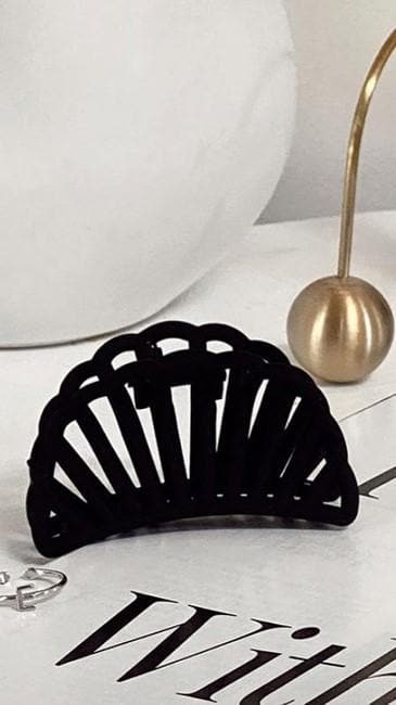 Chaz Claw Clip - Black-Sunshines Bliss