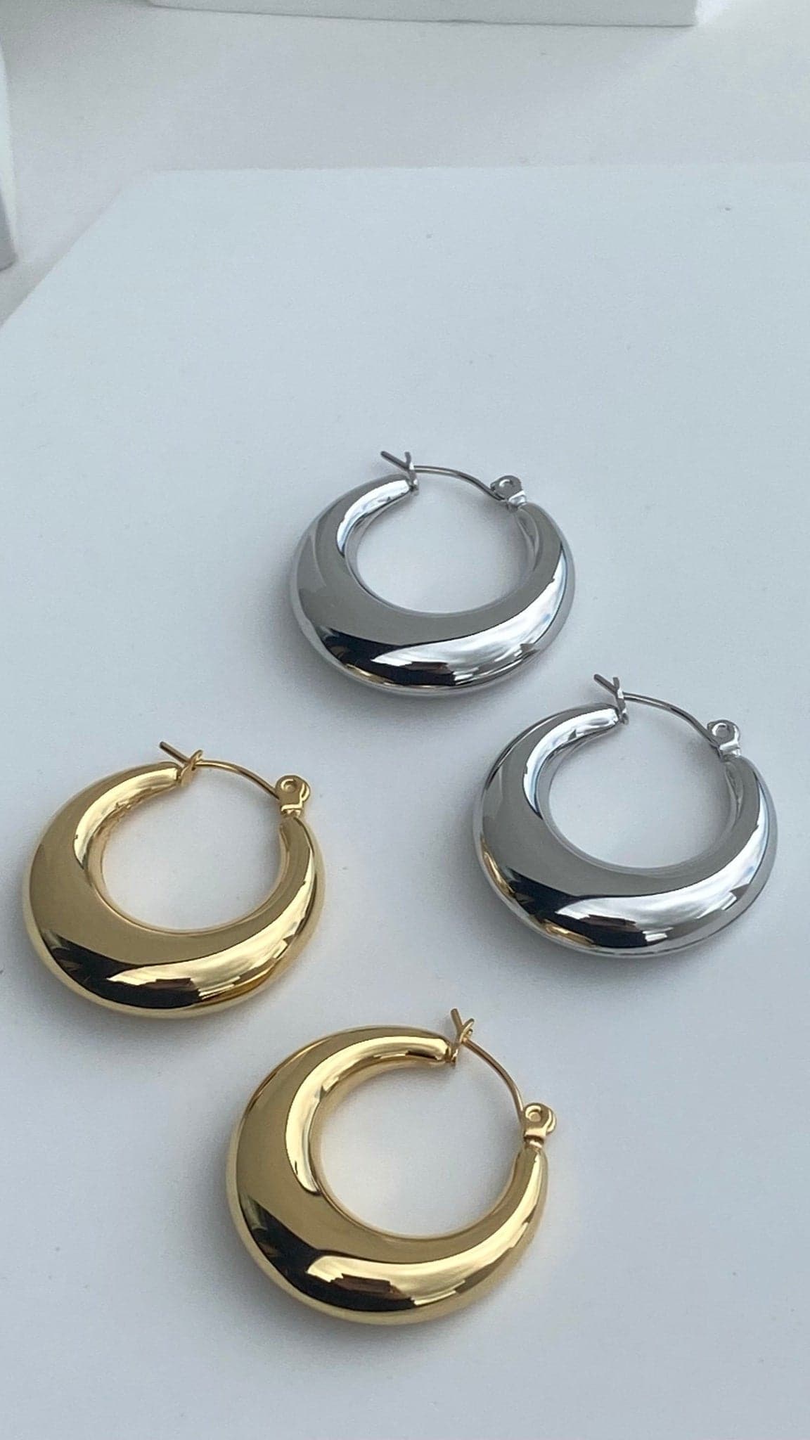 Essential Hoop Earrings - Gold-Sunshines Bliss