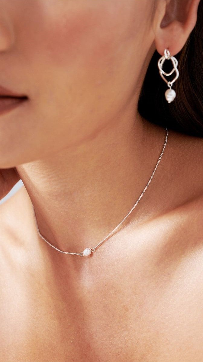 Kimmy Necklace - Silver/Pearl-Sunshines Bliss