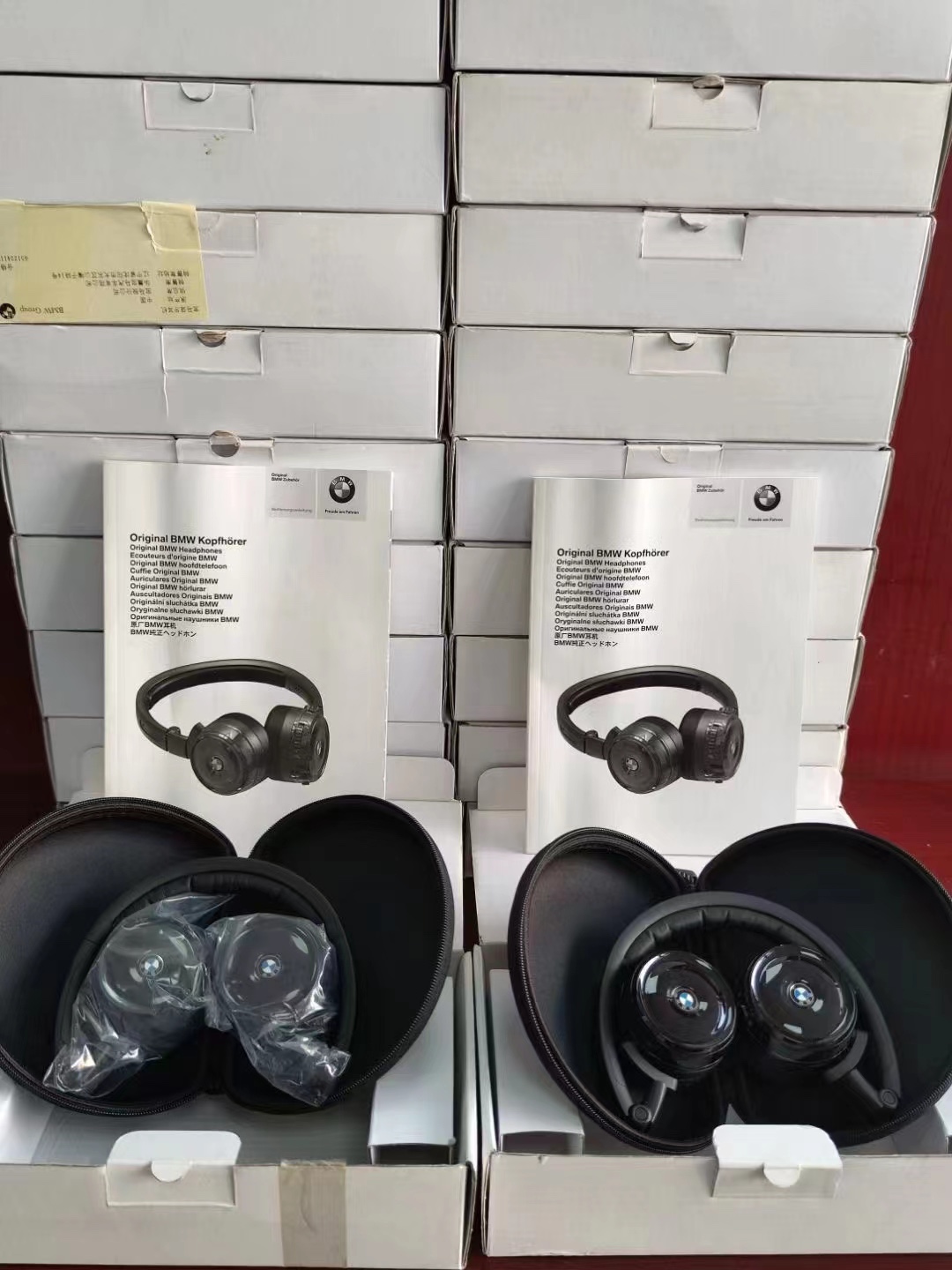 Earphone for rear seat entertainment