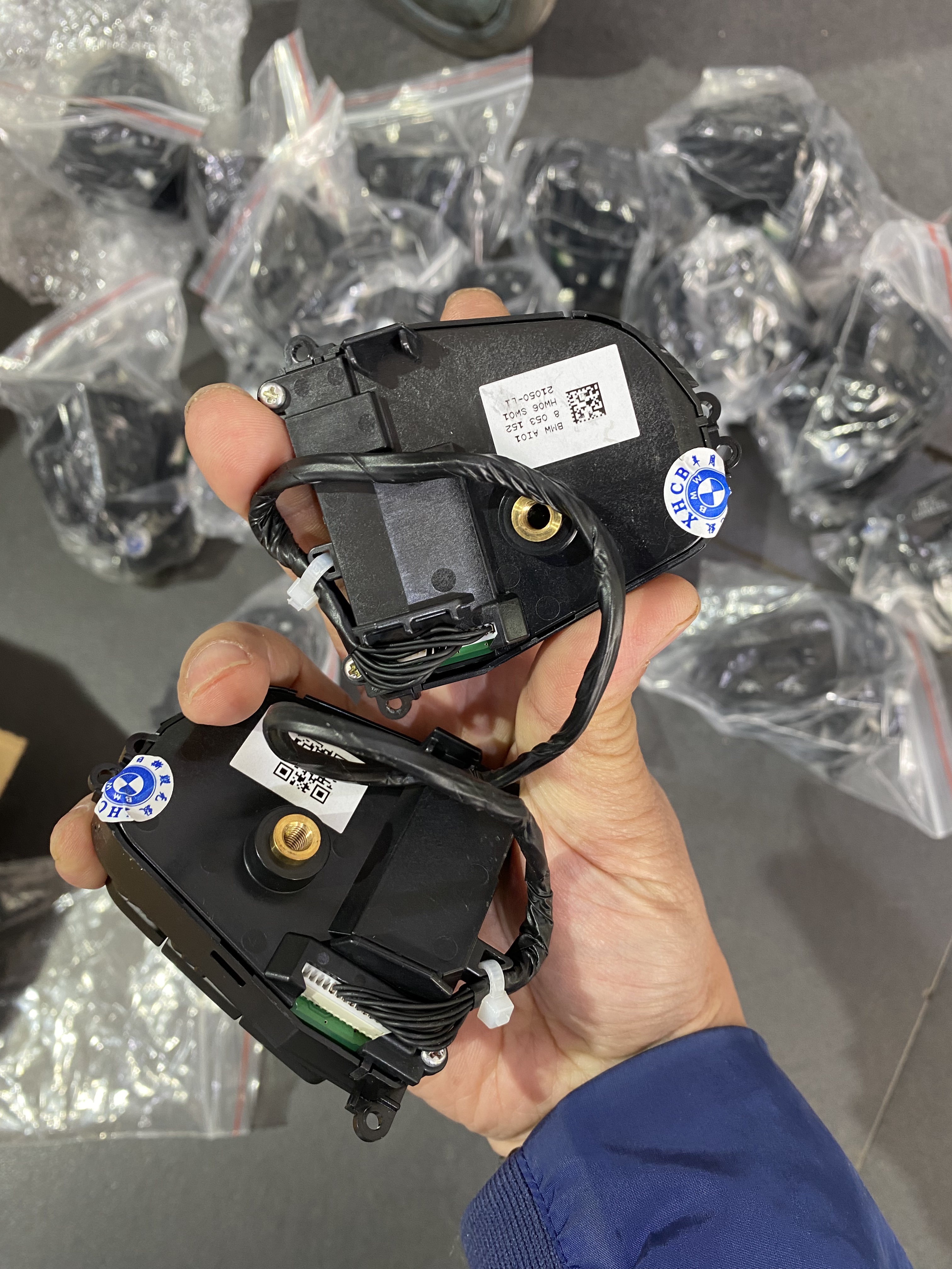 Steering wheel button