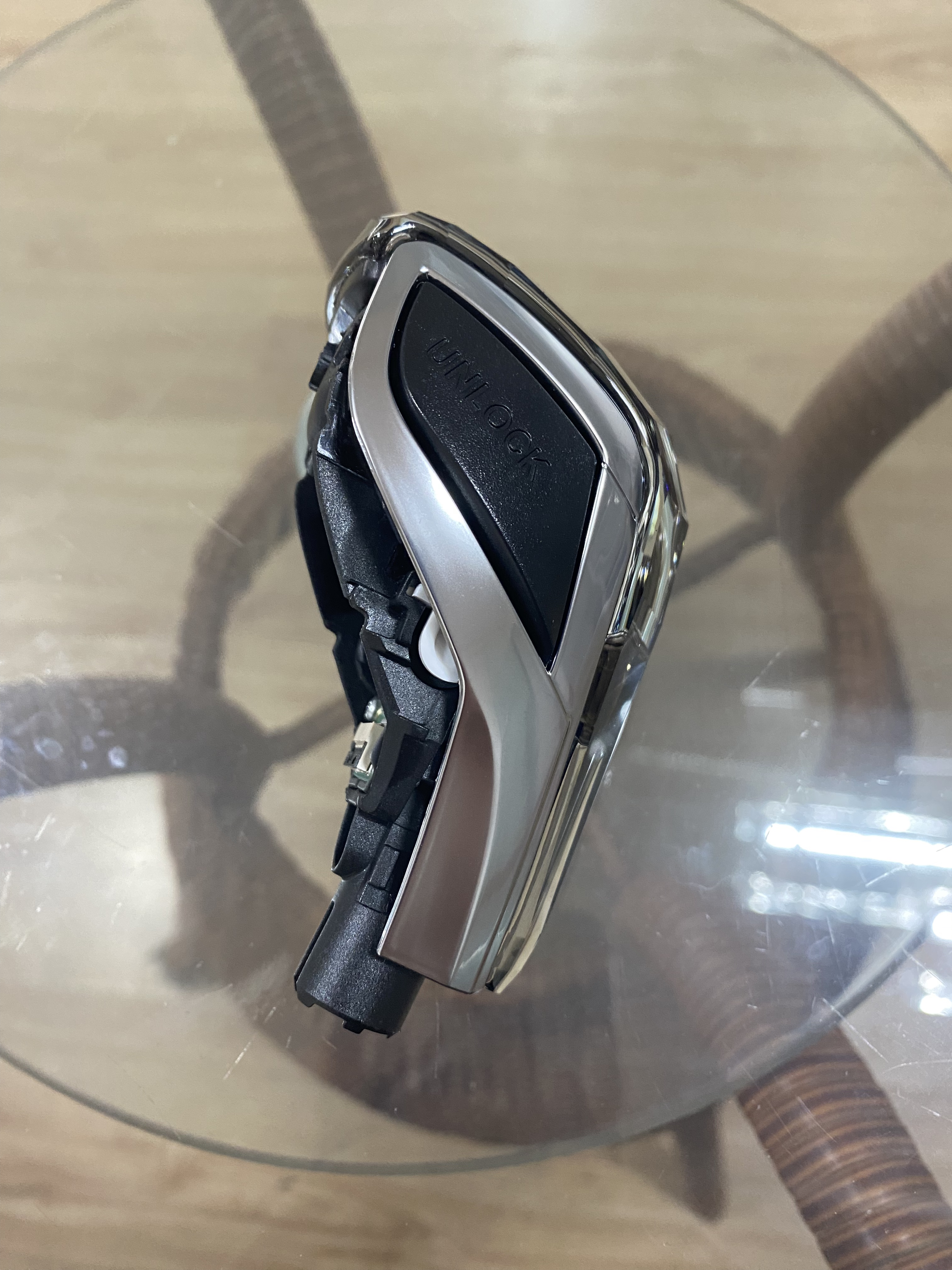 Crystal shift knob