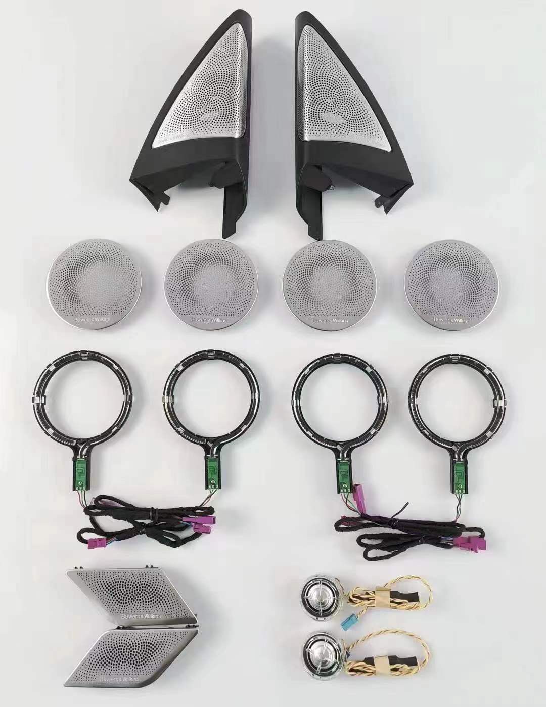 Speaker cover with light