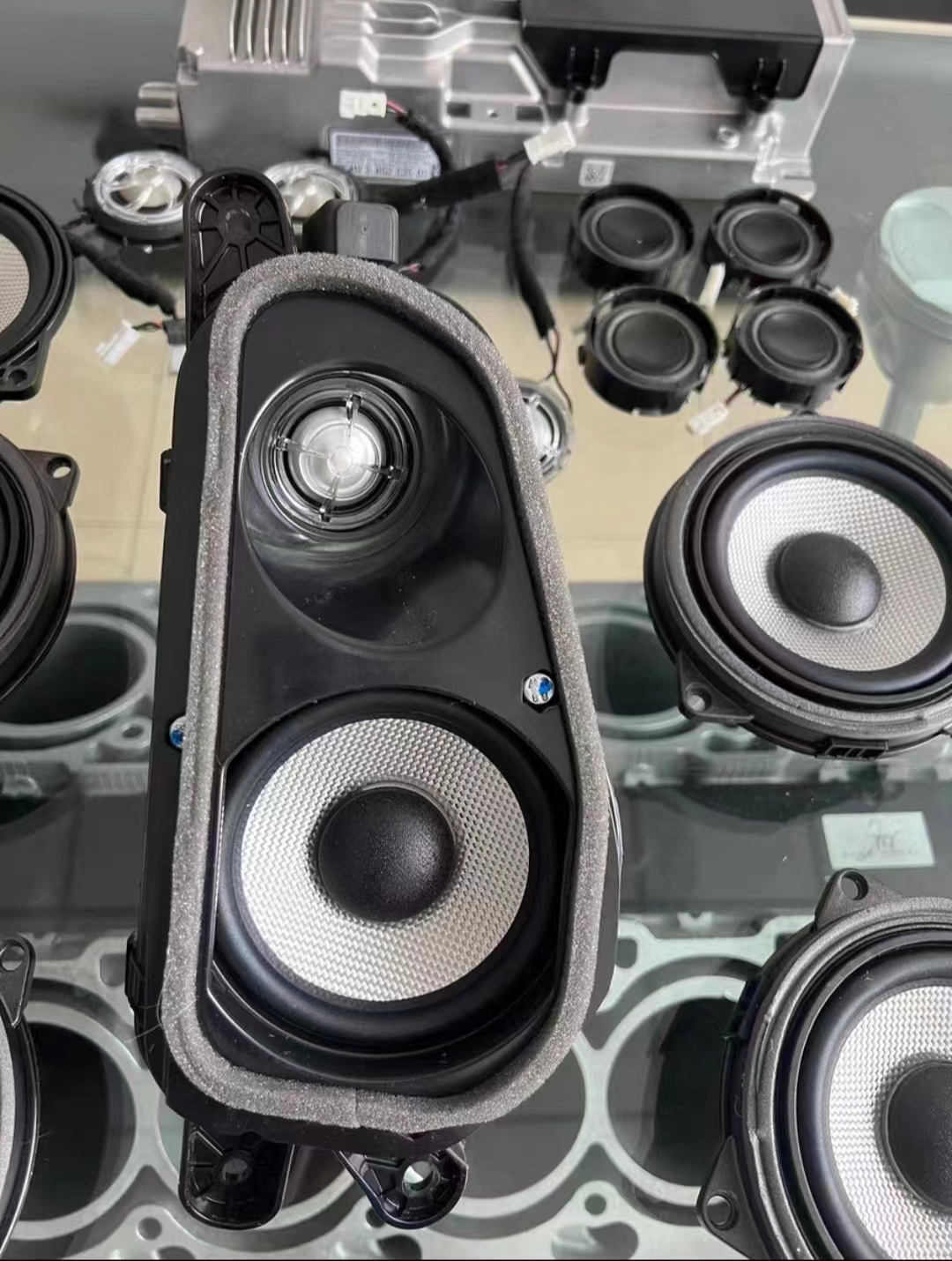 B&W speakers