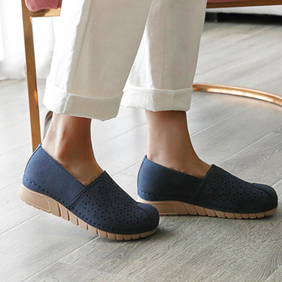 Lightweight Cutout Round Toe Comfortable Platform Walking Shoes-ABOXUN