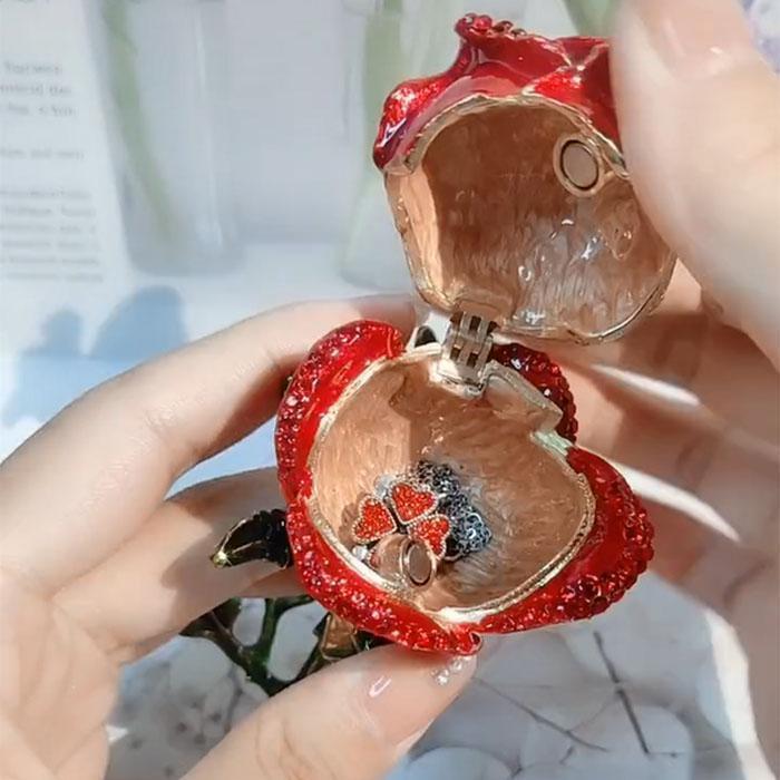 Magic Lucky Four Leaf Clover Necklace