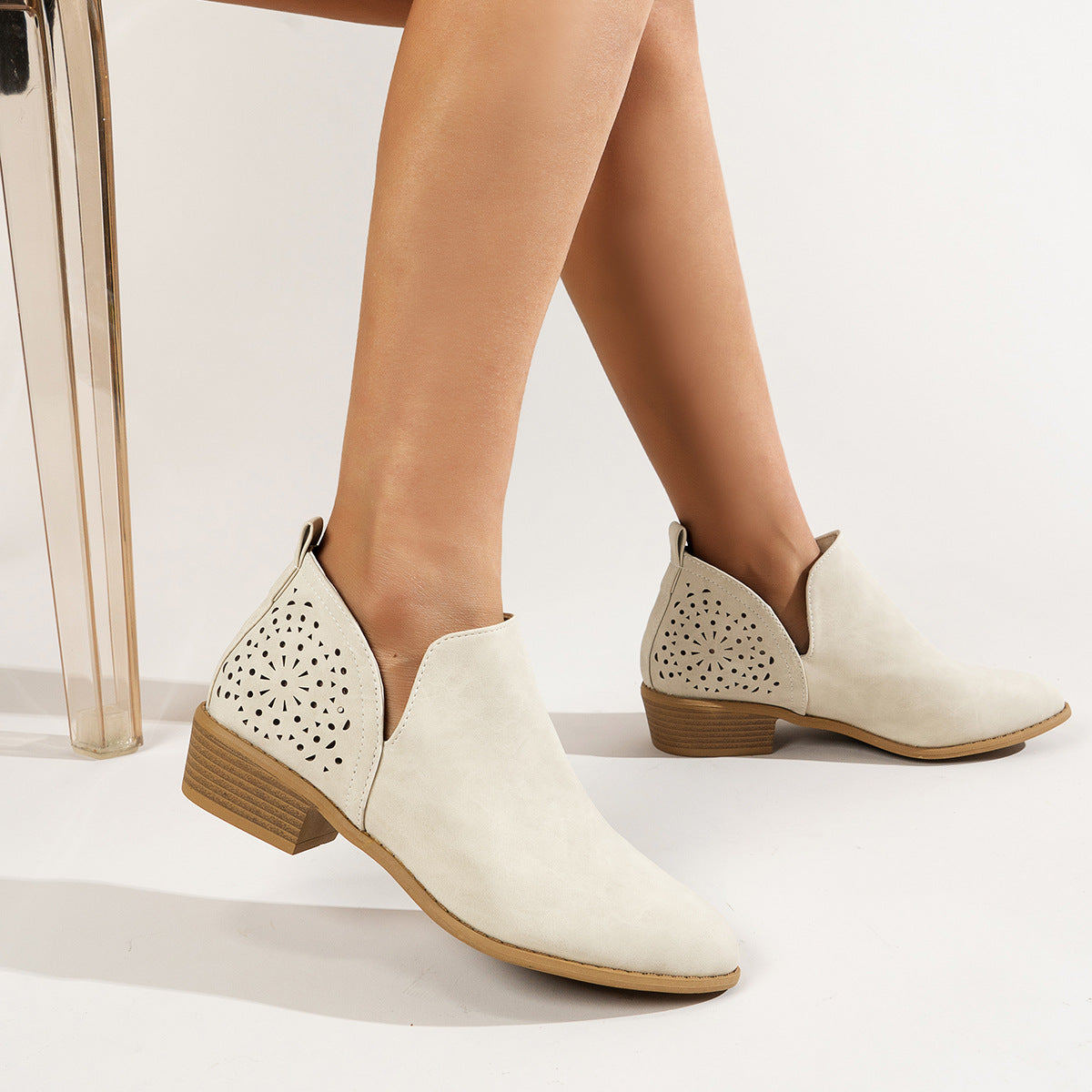 Solid Color Back Cutout British Style Pointed Toe Chunky Heel Fashion Boots-ABOXUN