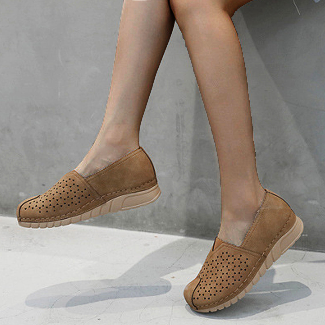 Lightweight Cutout Round Toe Comfortable Platform Walking Shoes-ABOXUN