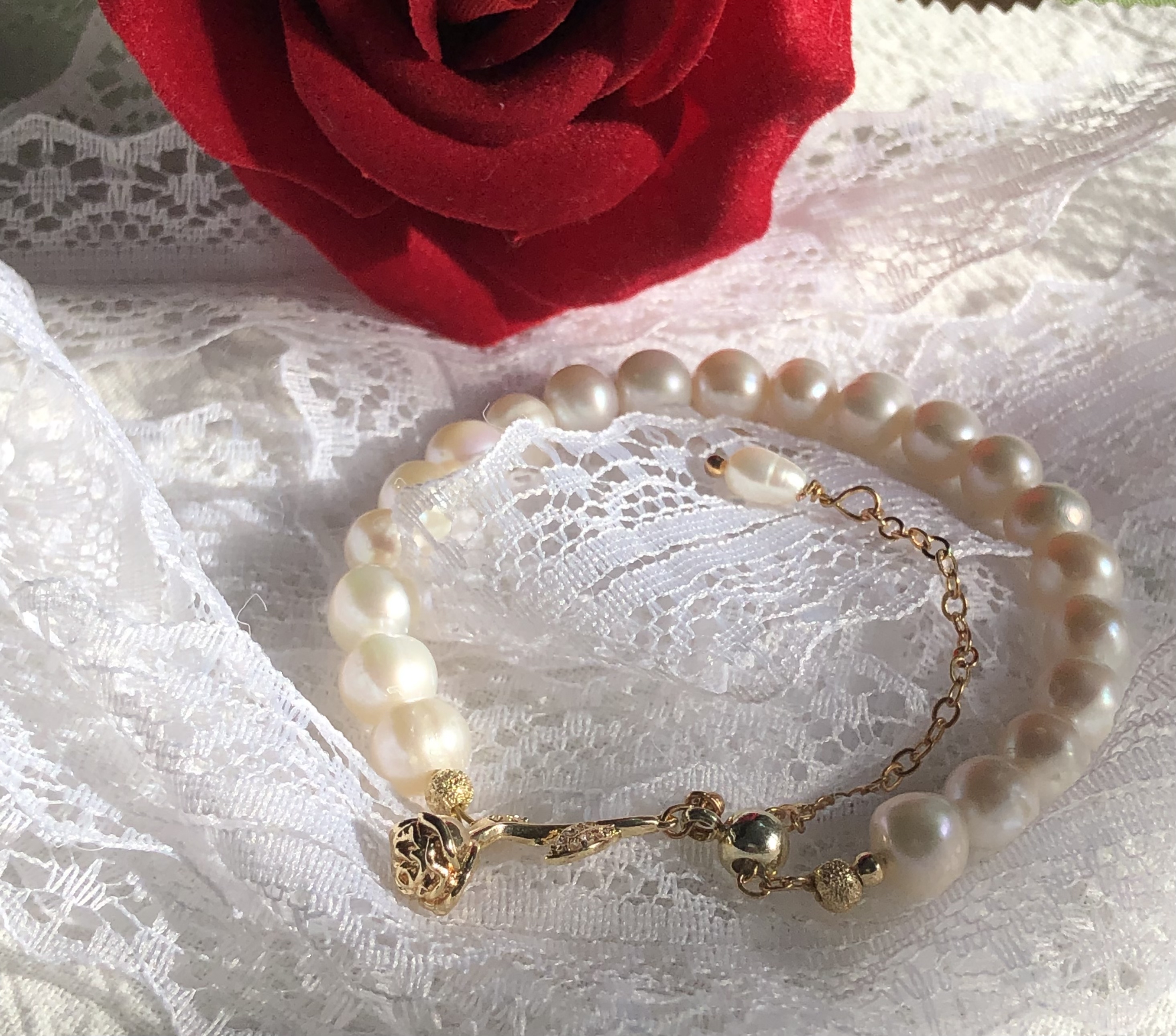 Rose and Pearl Bracelet-likayjewel