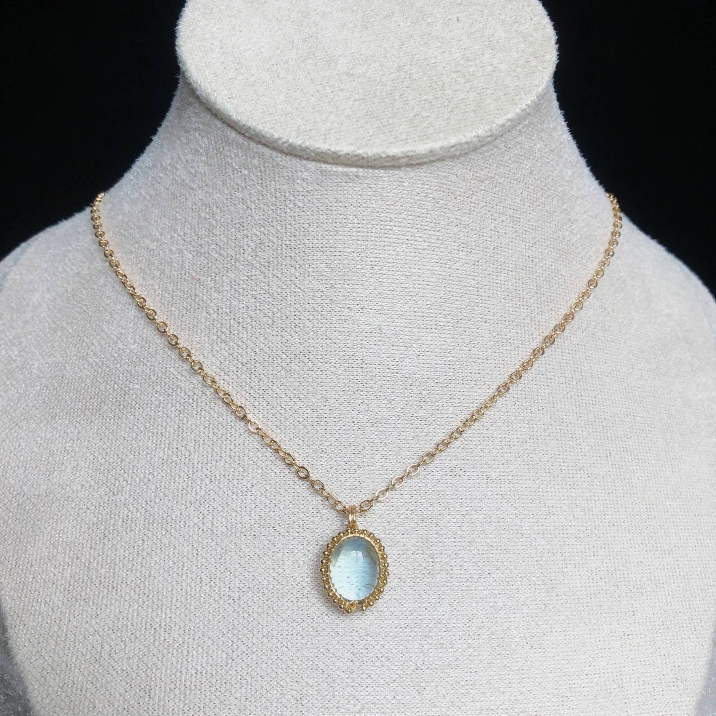 Oval Aquamarine Necklace-likayjewel