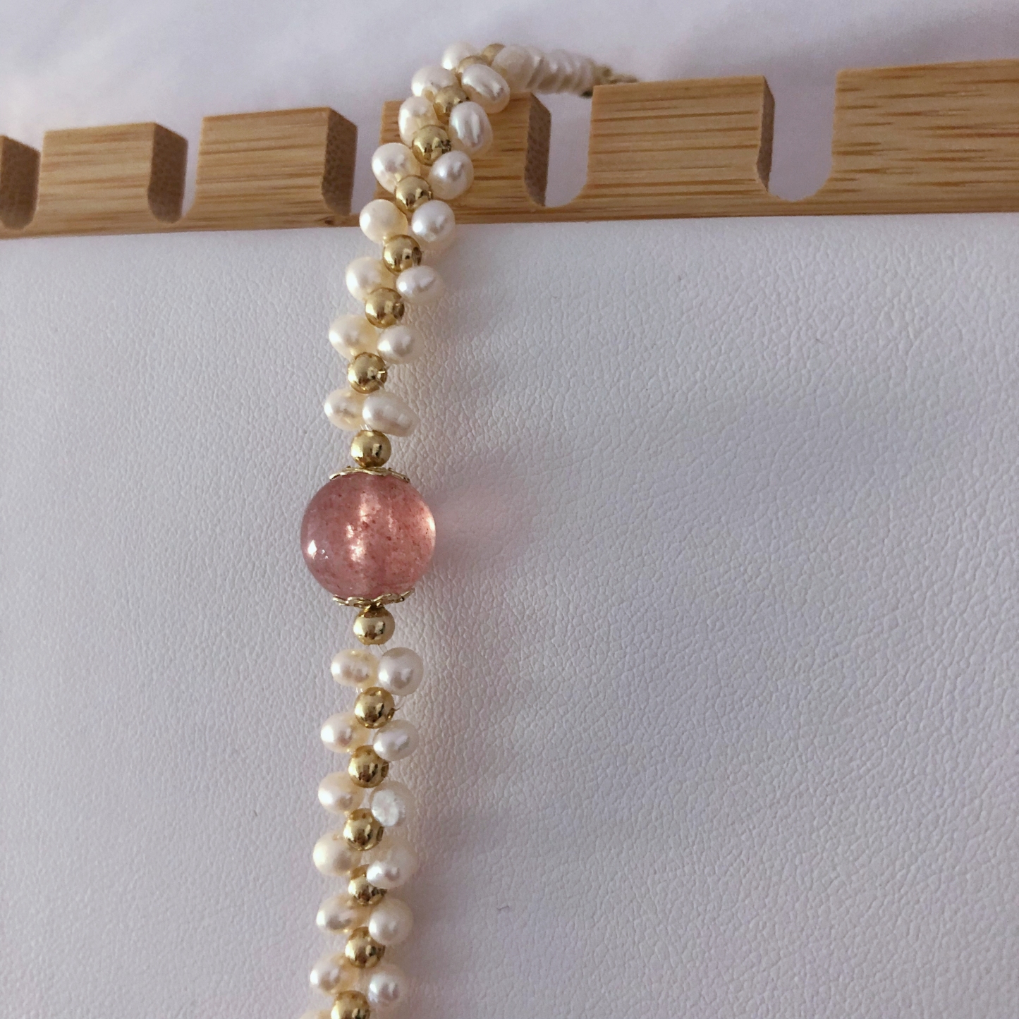 Exquisite Freshwater Pearl Bracelet with Strawberry Quartz-likayjewel