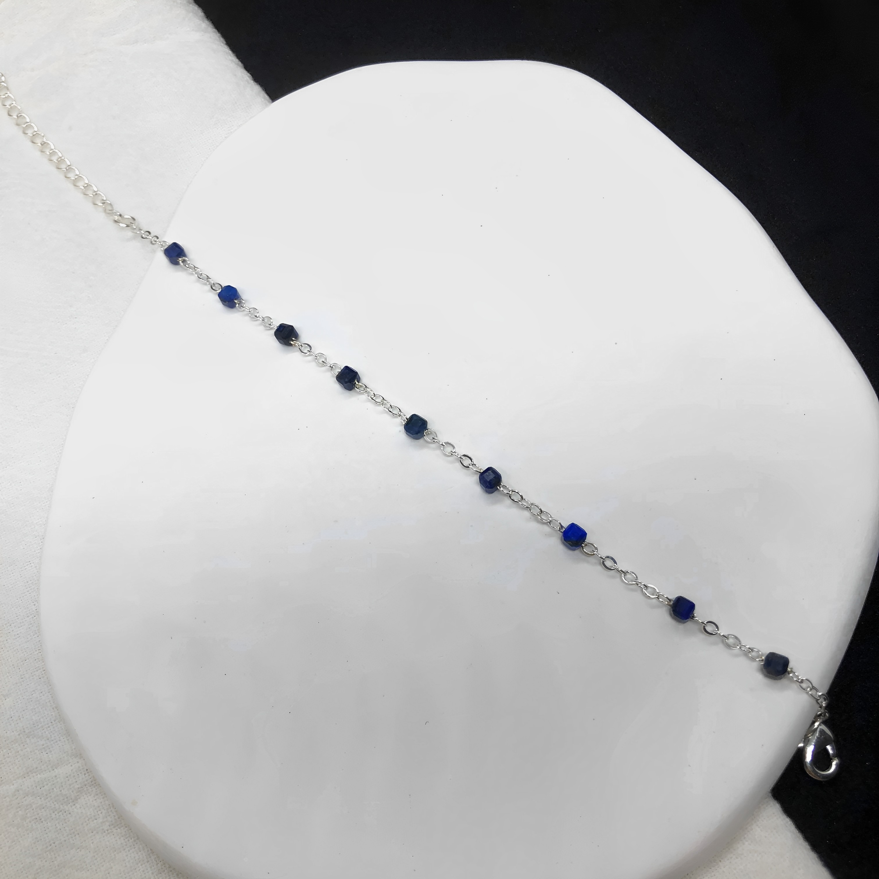 Minimalist Lapis Lazuli Bracelet-likayjewel