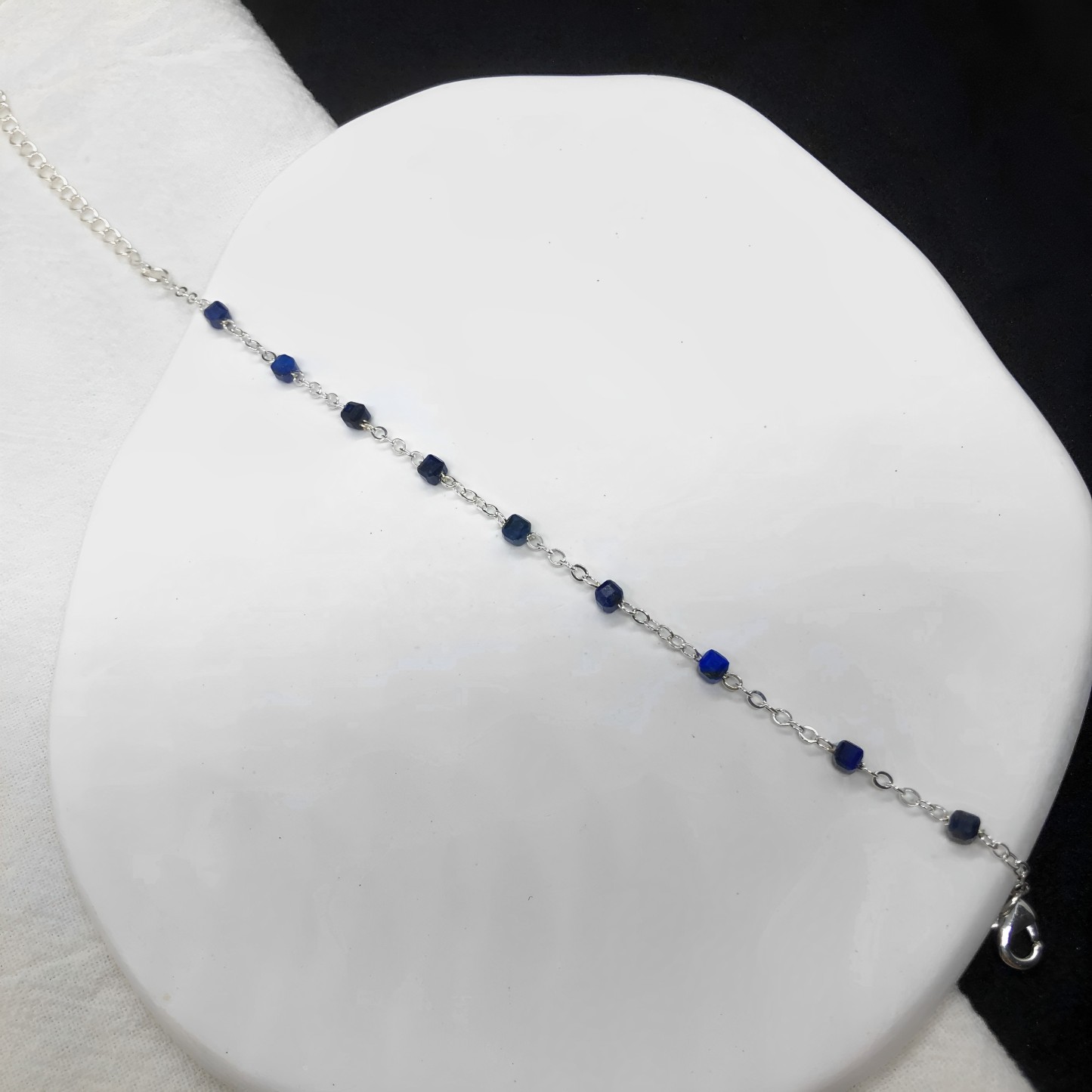 Minimalist Lapis Lazuli Bracelet-likayjewel