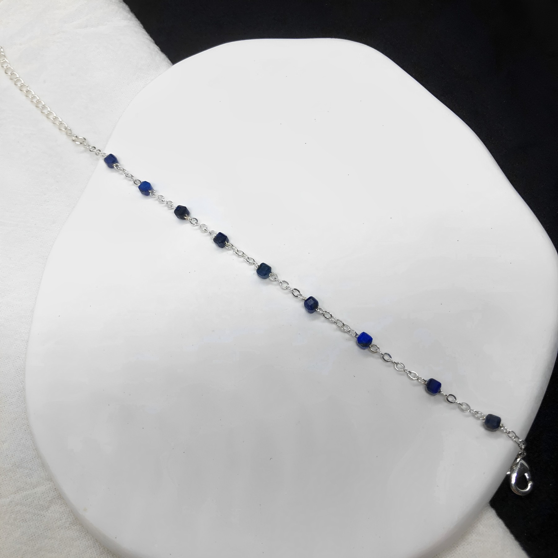 Minimalist Lapis Lazuli Bracelet-likayjewel