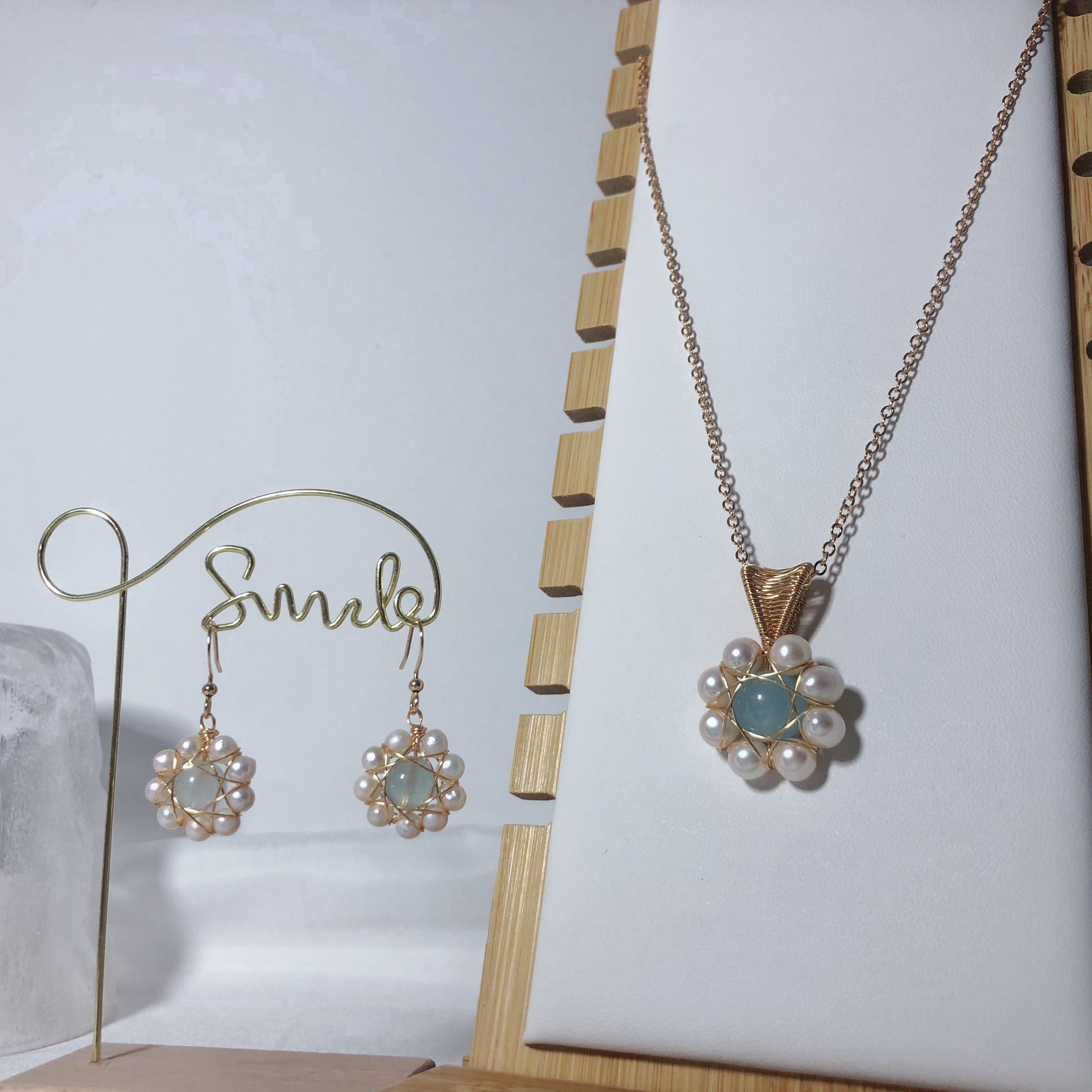 Aquamarine Flower Necklace-likayjewel