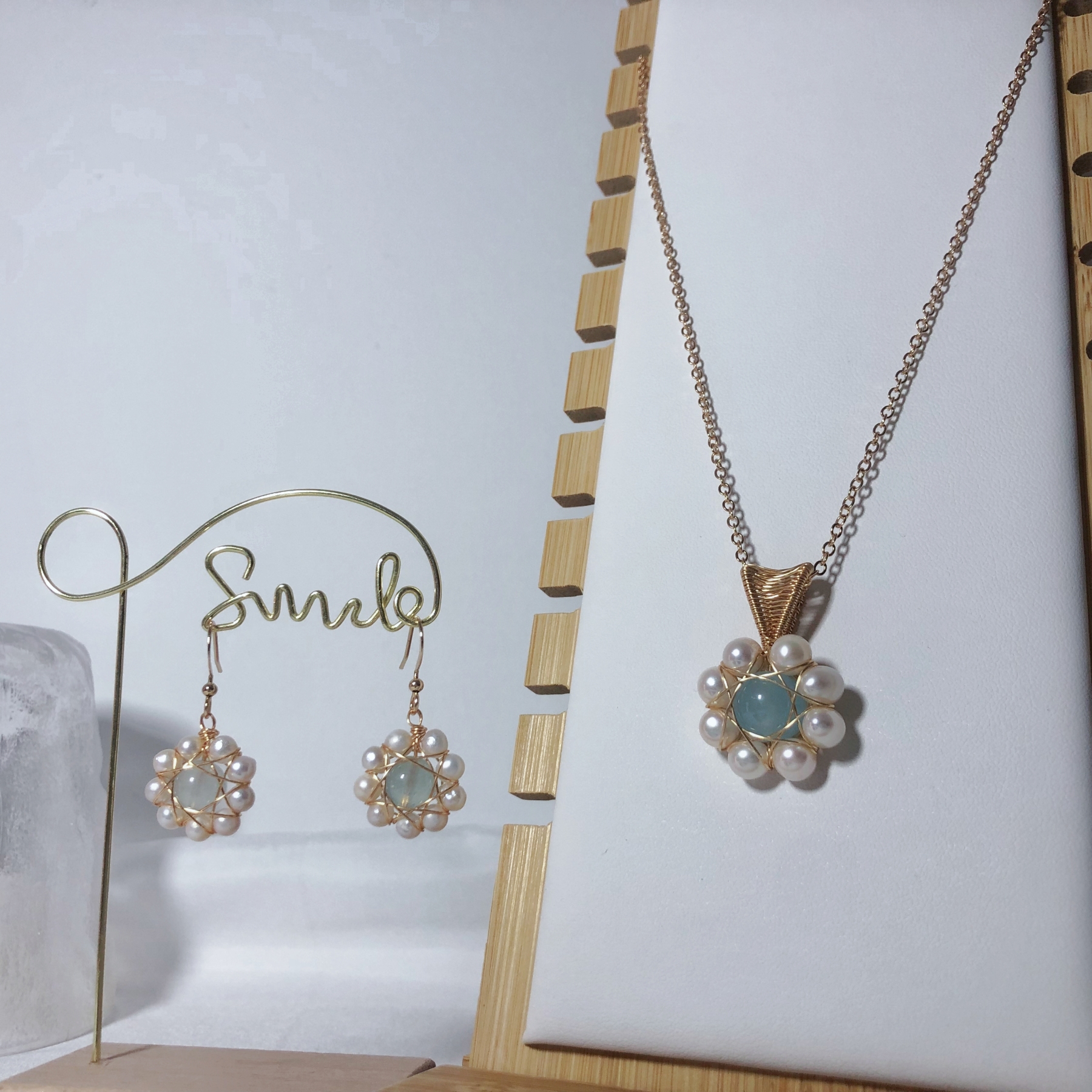 Aquamarine Flower Necklace-likayjewel