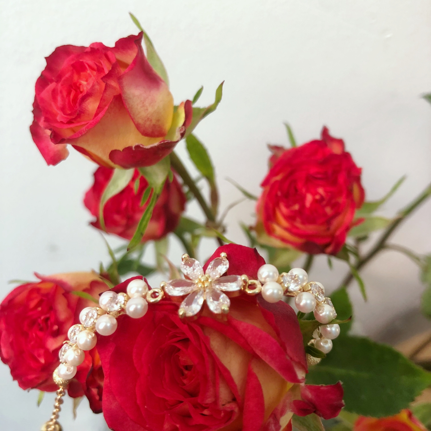 Hexapetalous Flower Pearl Bracelet-likayjewel