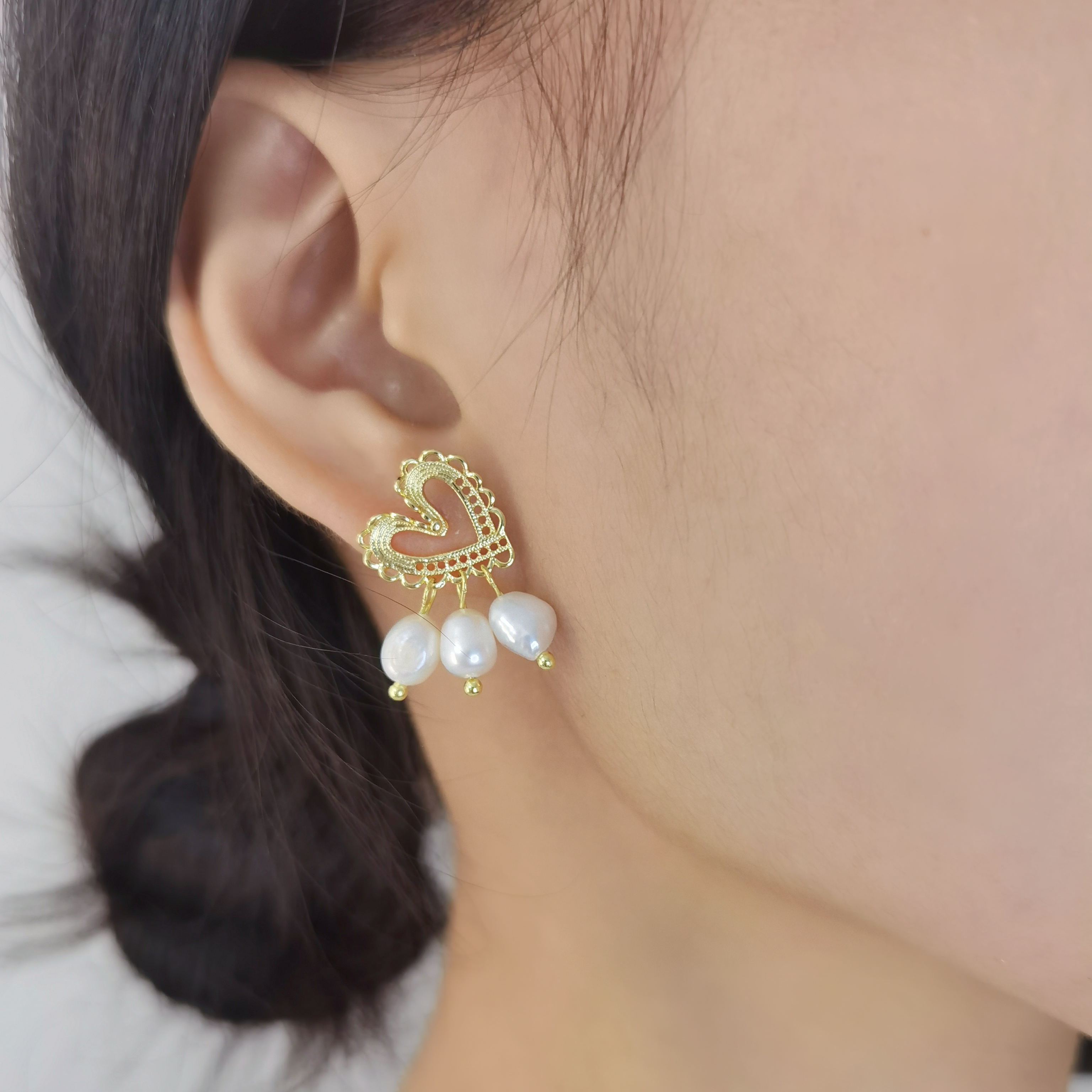 Golden Heart Earrings with Pearls-likayjewel