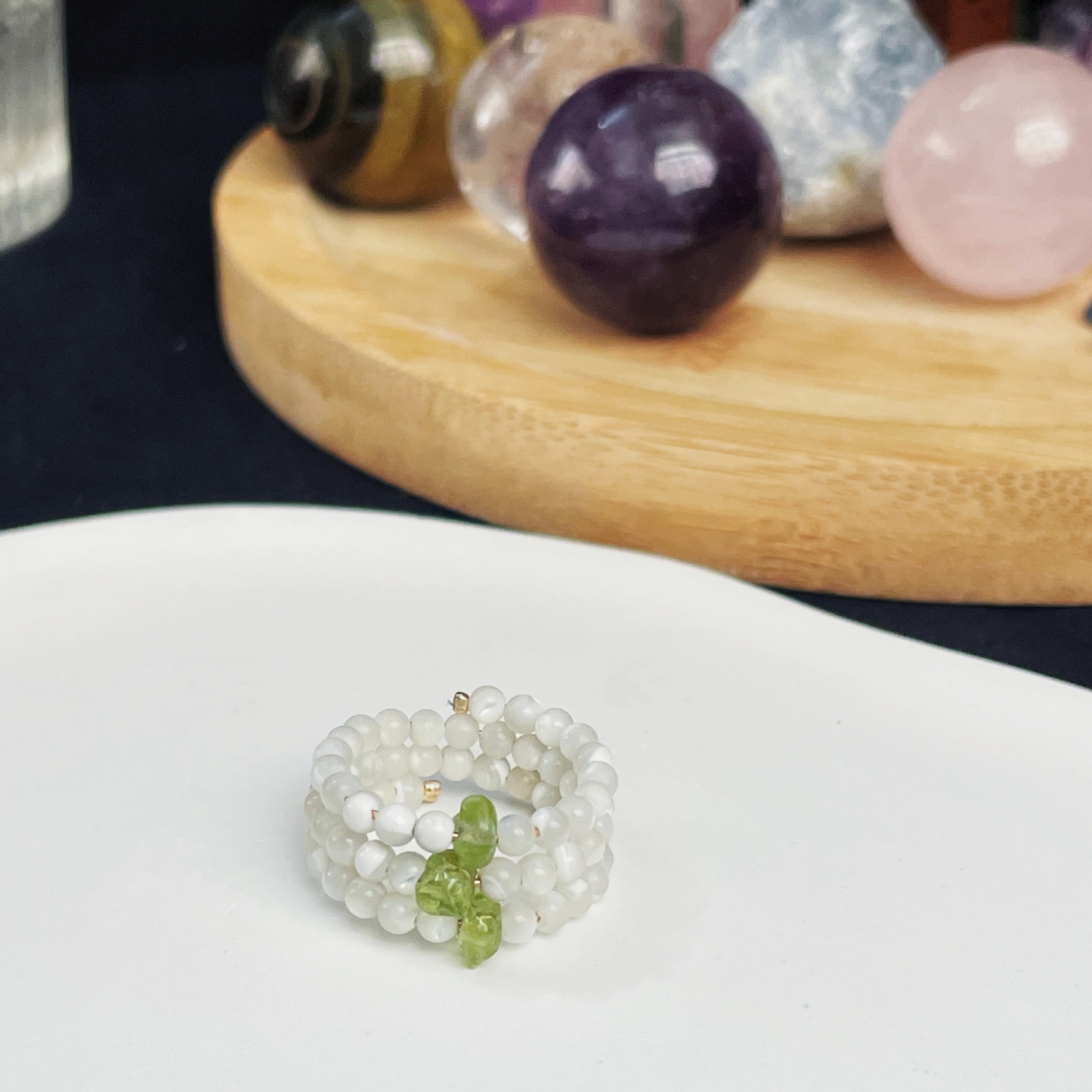 Stackable Ring with Mother-of-Pearl beads and Peridot