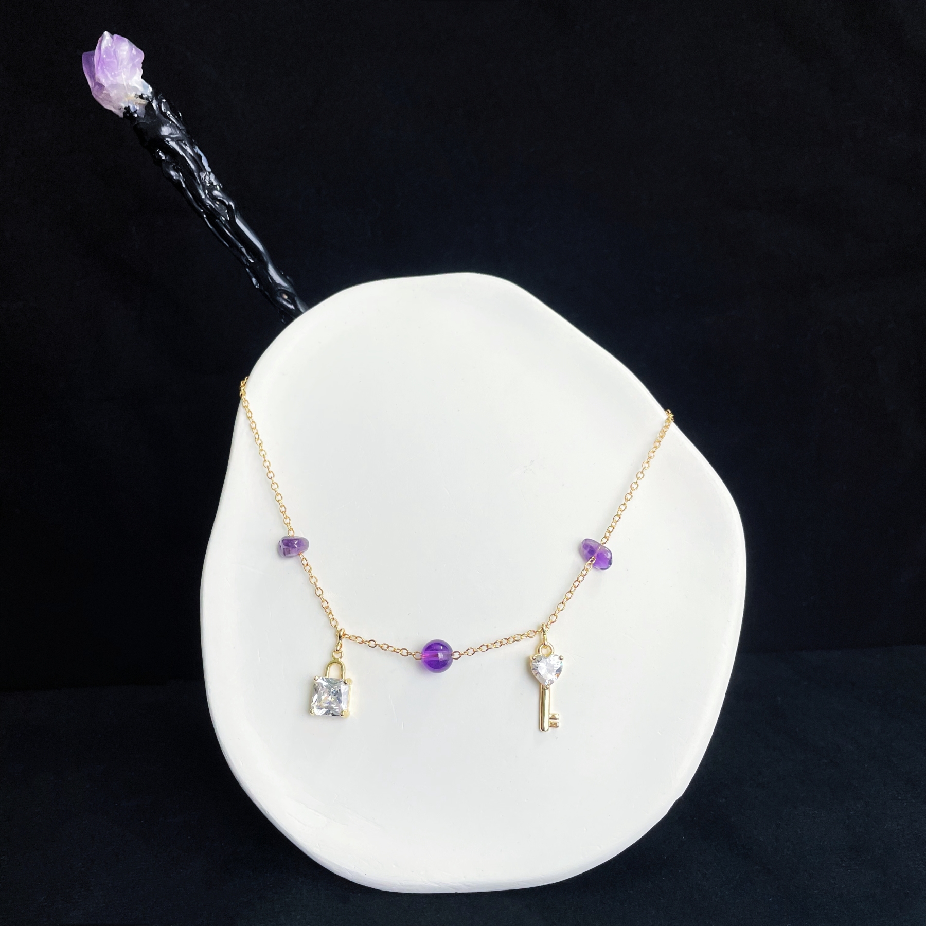 MBTI Necklace：INTP