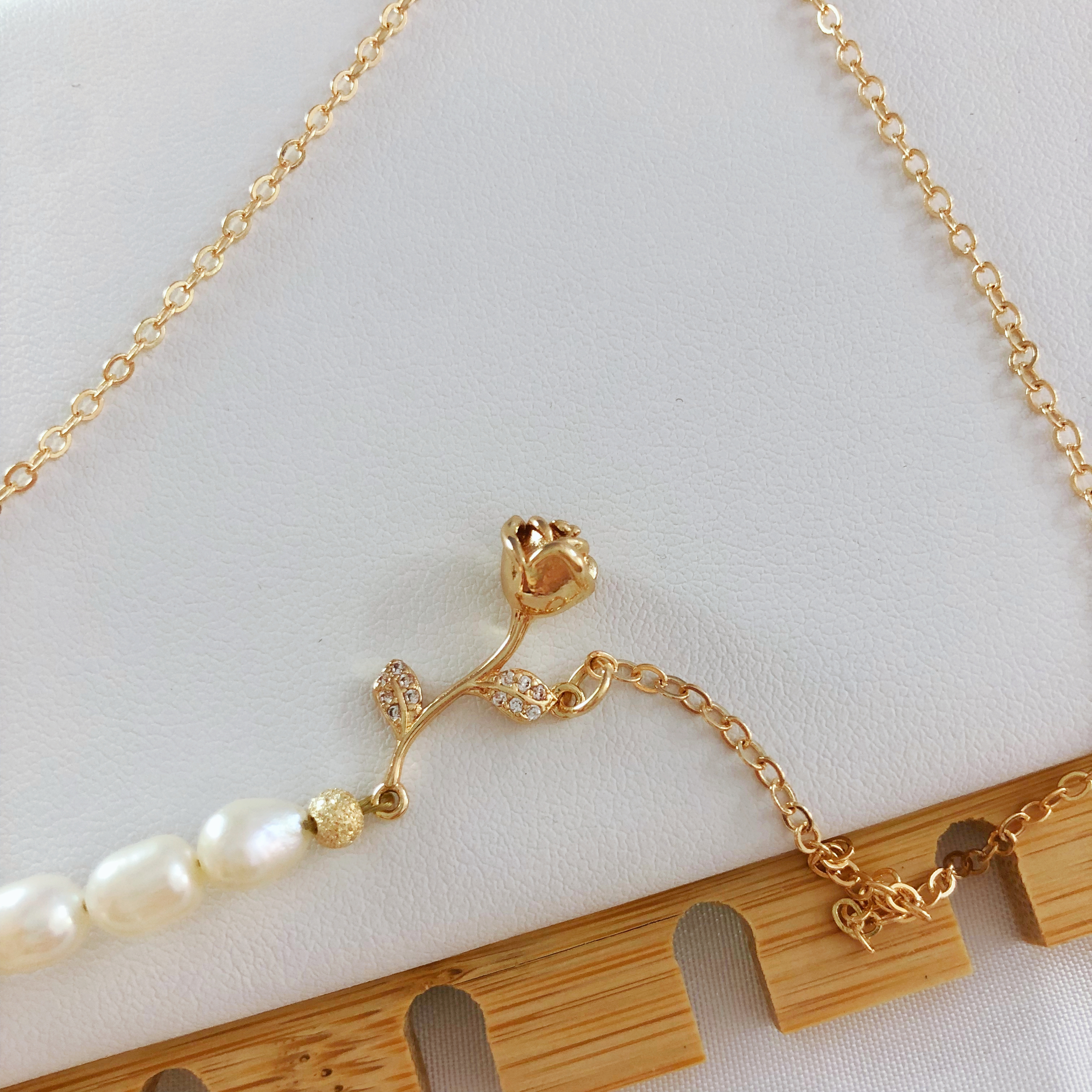 Rose and Pearl Necklace-likayjewel