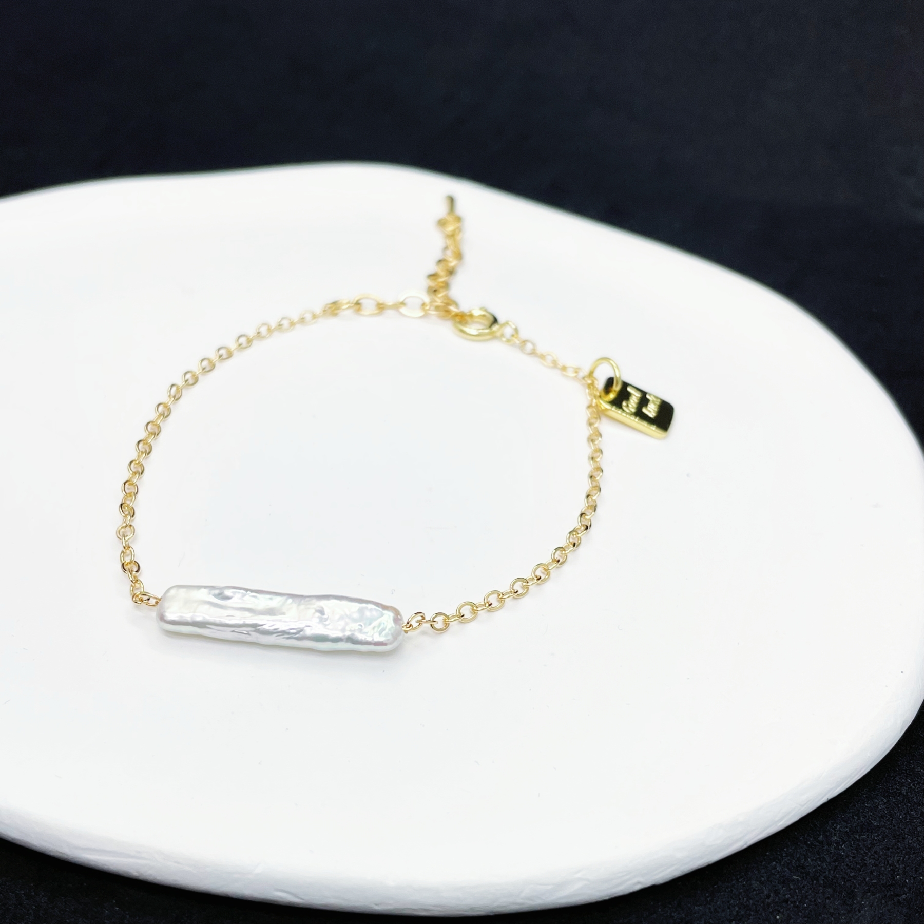 Good Luck Baroque Pearl Bar Bracelet