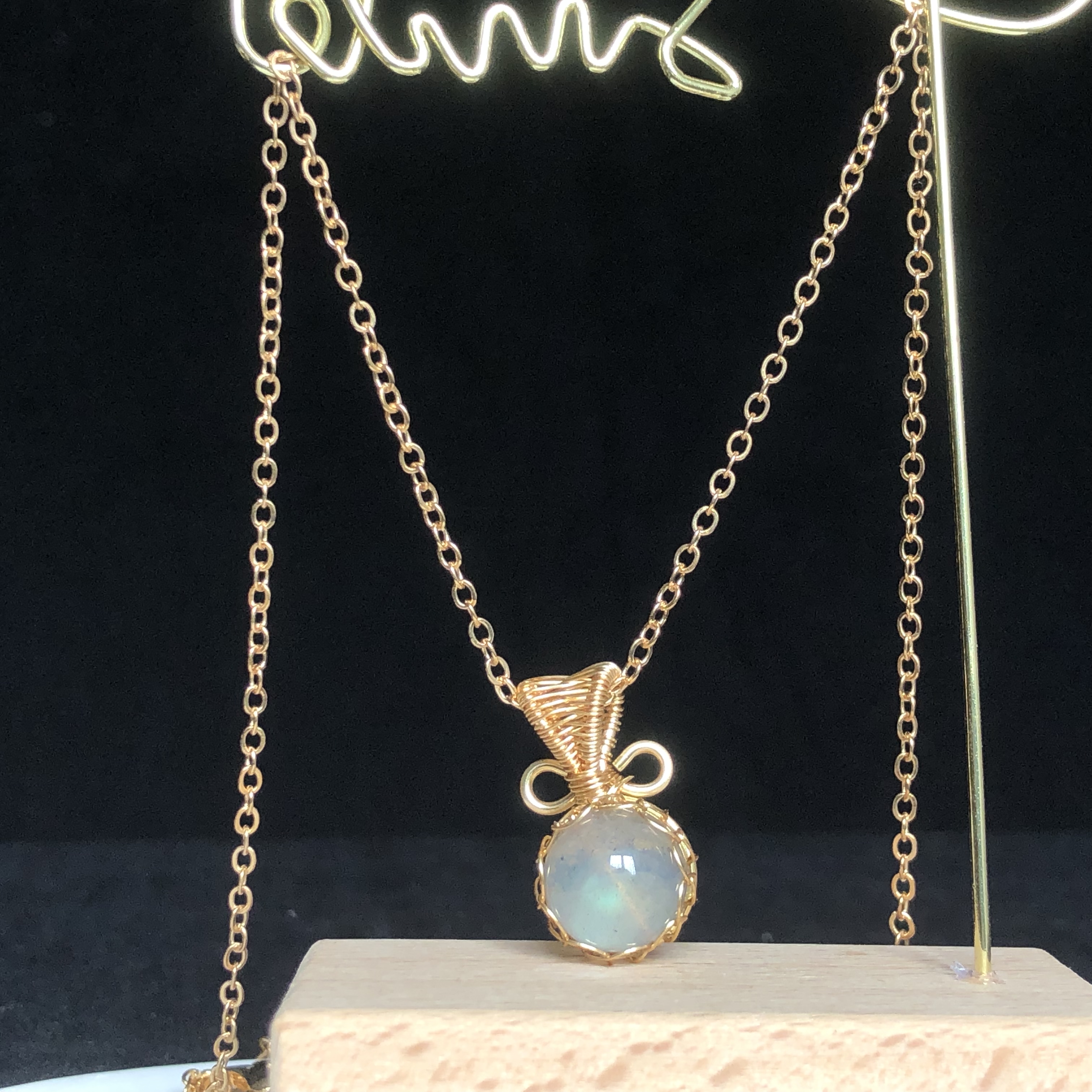 Rainbow Labradorite Wire-Wrapped Design Necklace-likayjewel