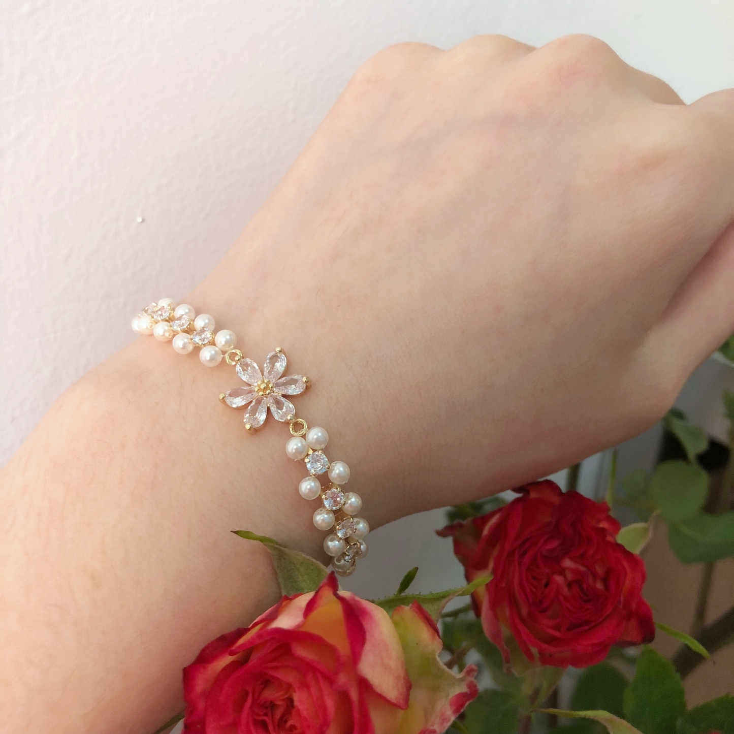 Hexapetalous Flower Pearl Bracelet-likayjewel