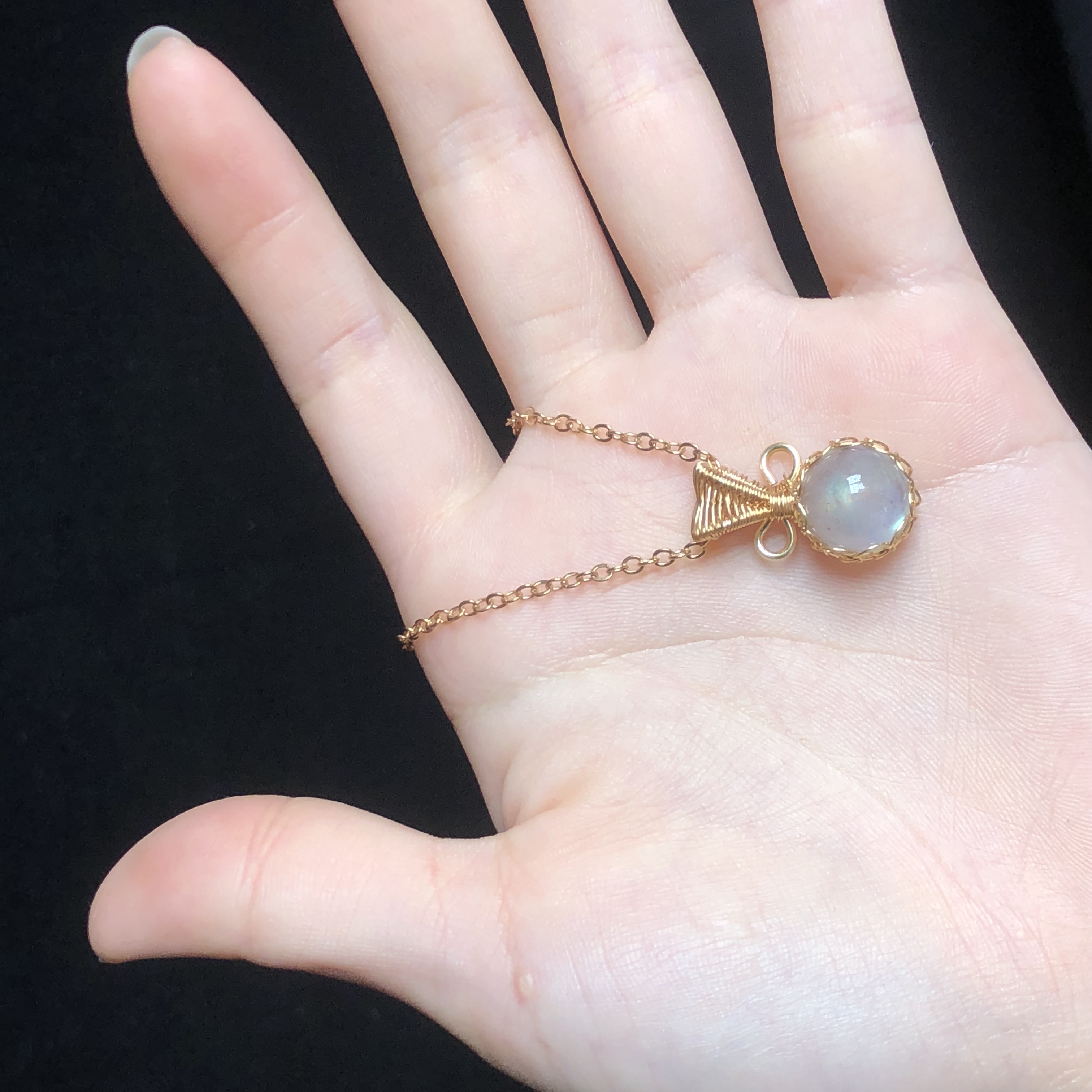 Rainbow Labradorite Wire-Wrapped Design Necklace-likayjewel