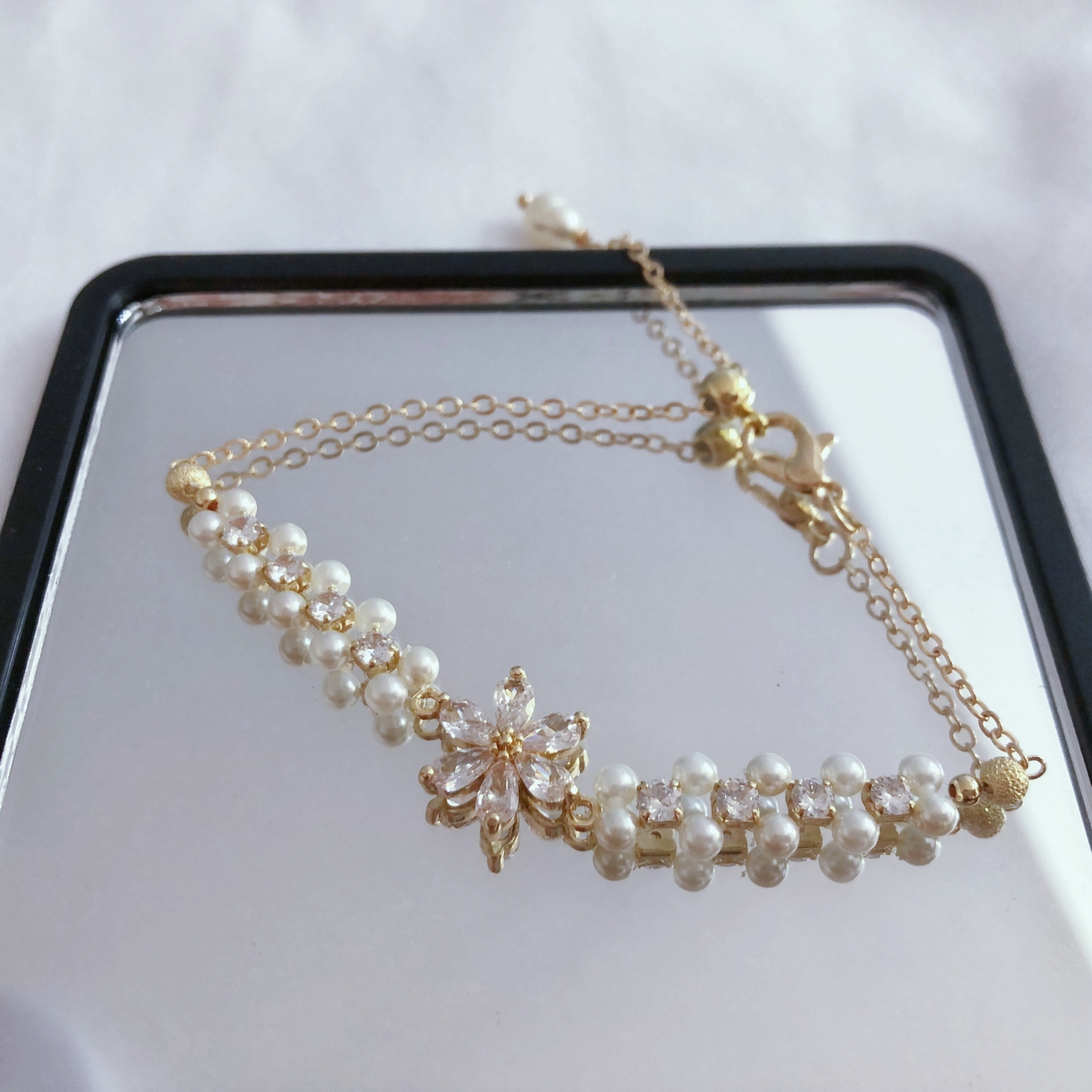 Hexapetalous Flower Pearl Bracelet-likayjewel
