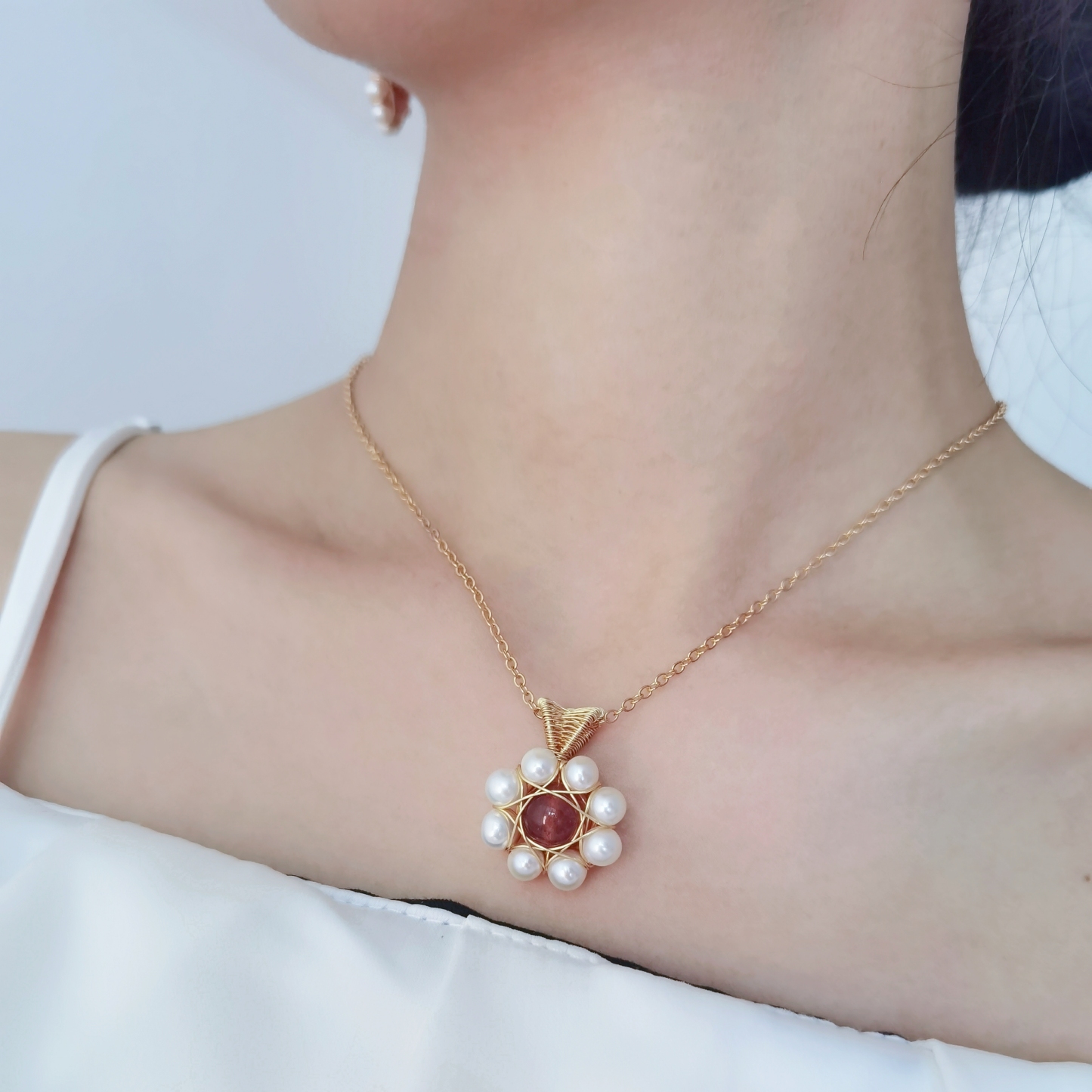 Strawberry Quartz Flower Necklace-likayjewel