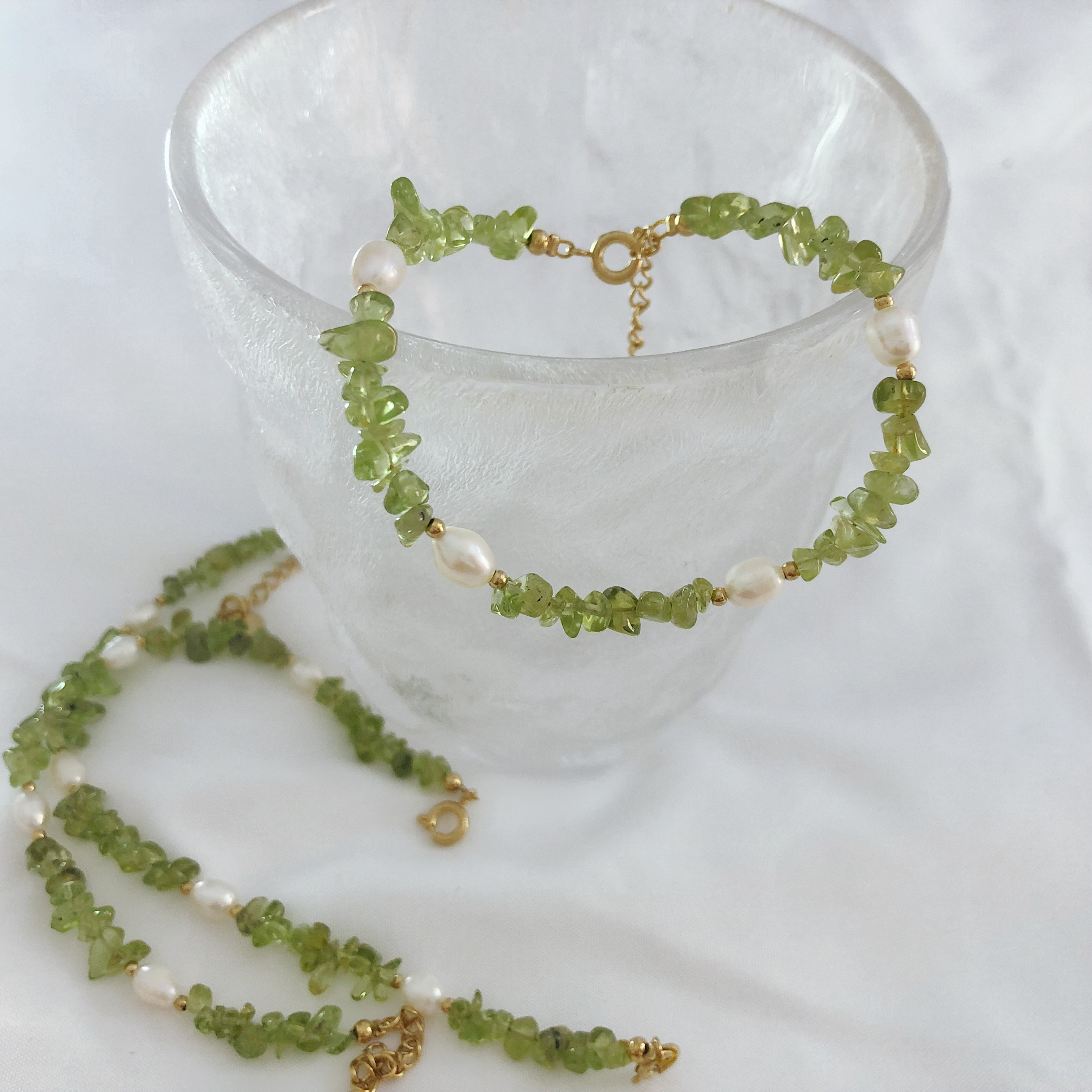Raw Peridot Bracelet-likayjewel