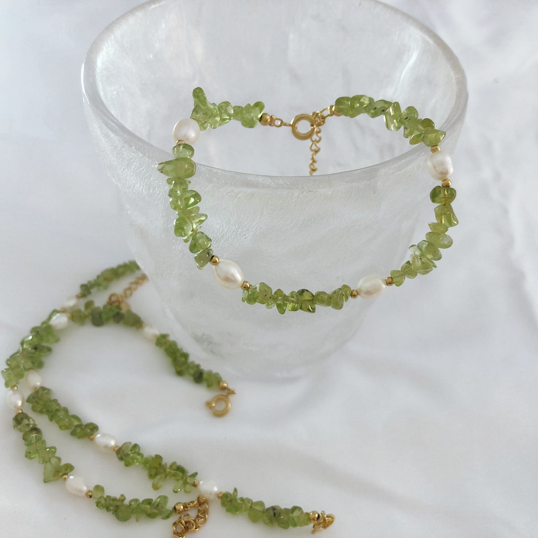 Raw Peridot Bracelet-likayjewel