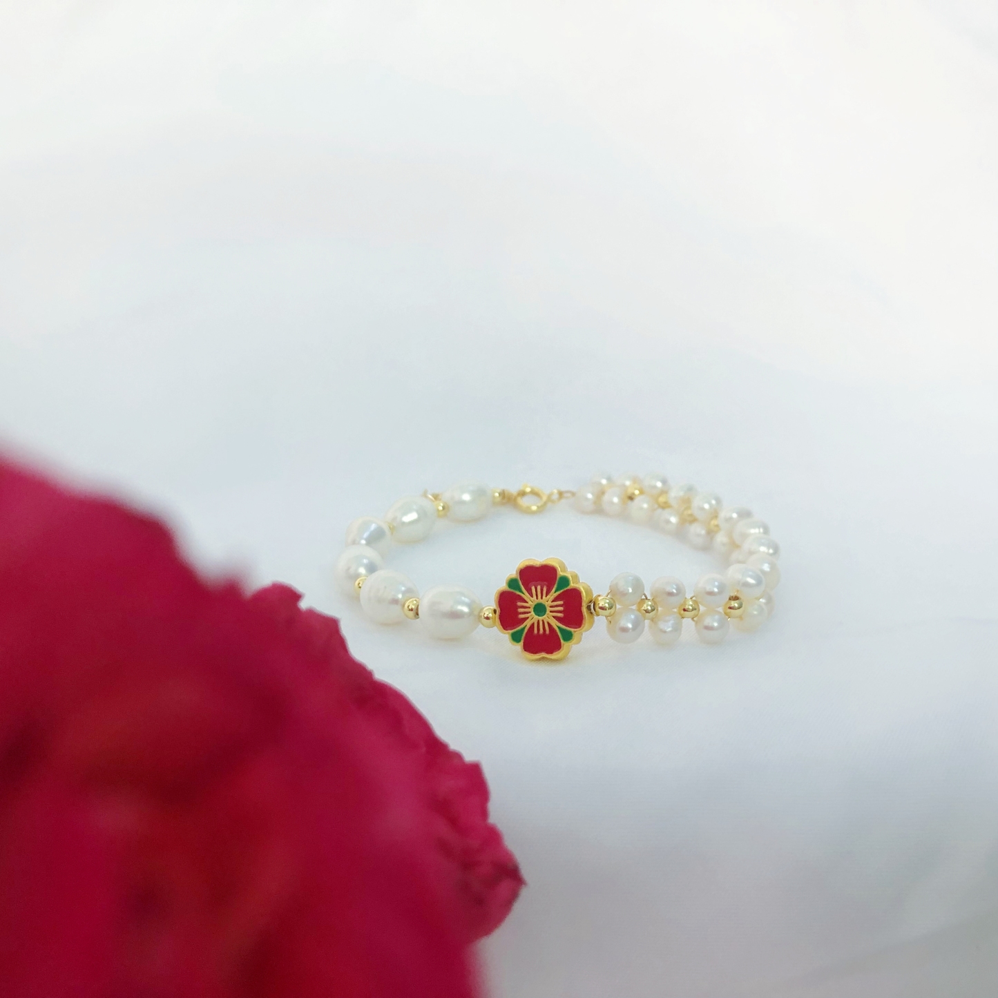 Asymmetric Pearl Bracelet-likayjewel