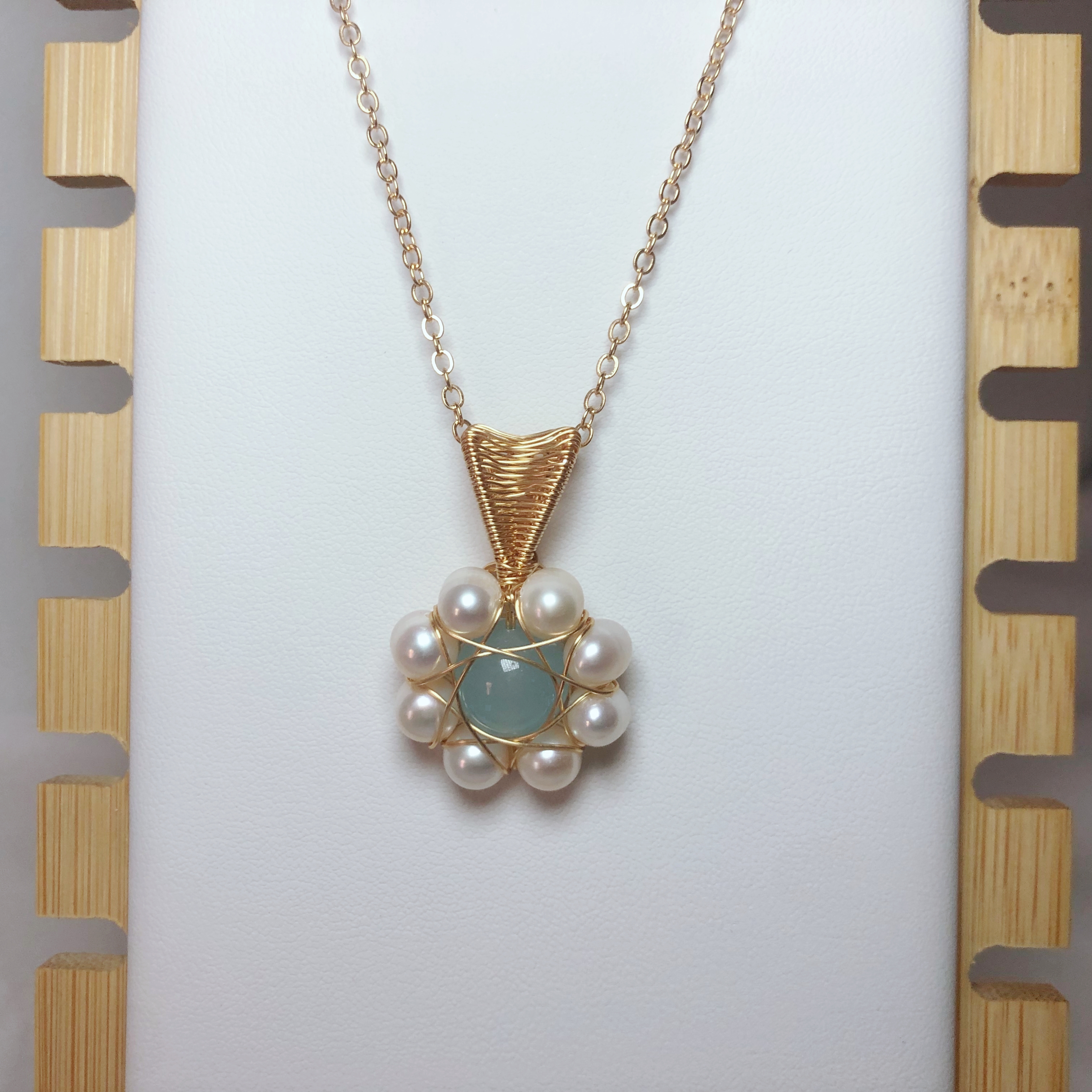 Aquamarine Flower Necklace-likayjewel
