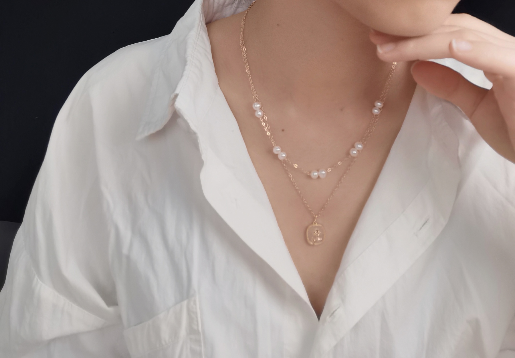 Double Layers Pearls and Rose Necklace-likayjewel