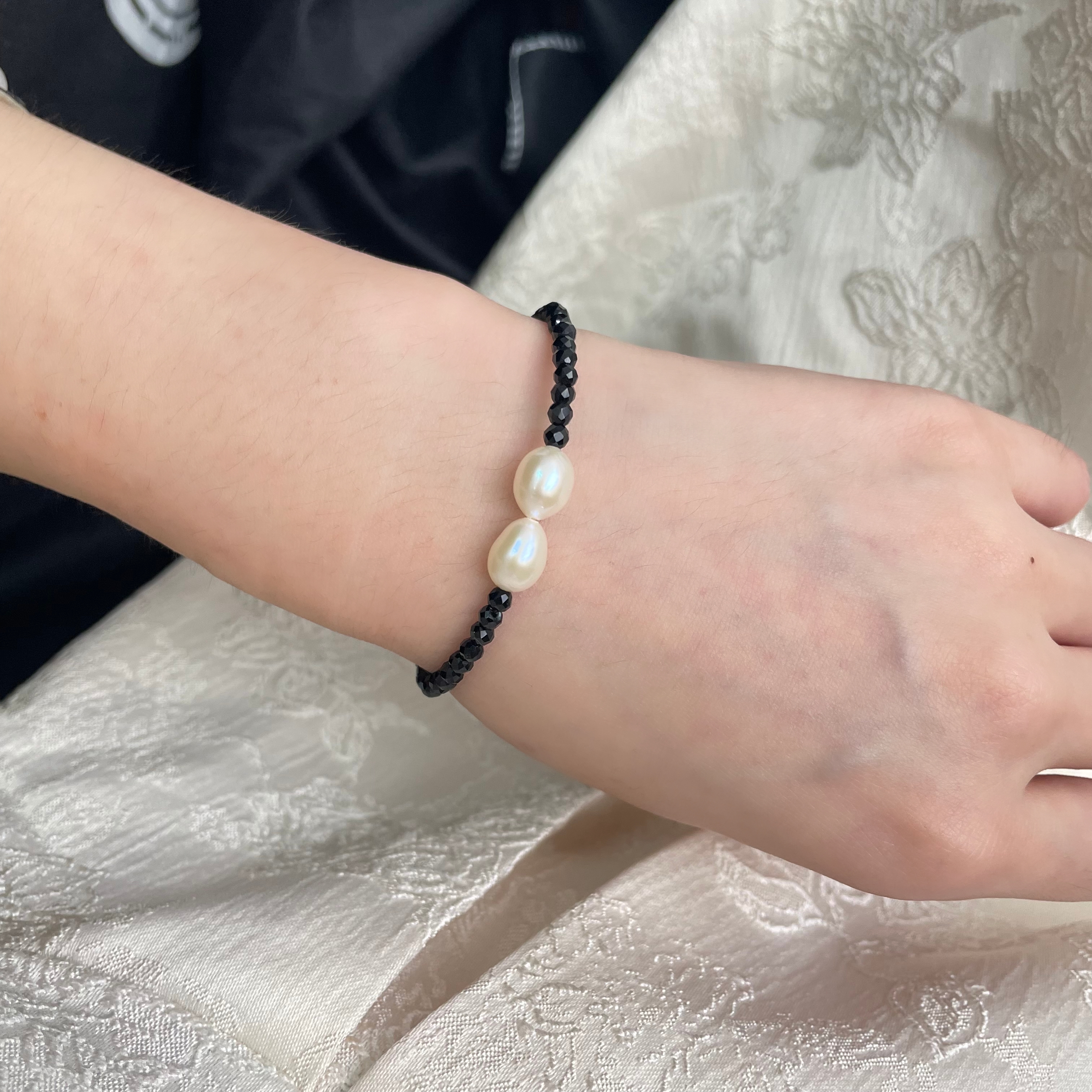 Sparkle Black Spinel and Freshwater Pearl Bracelet